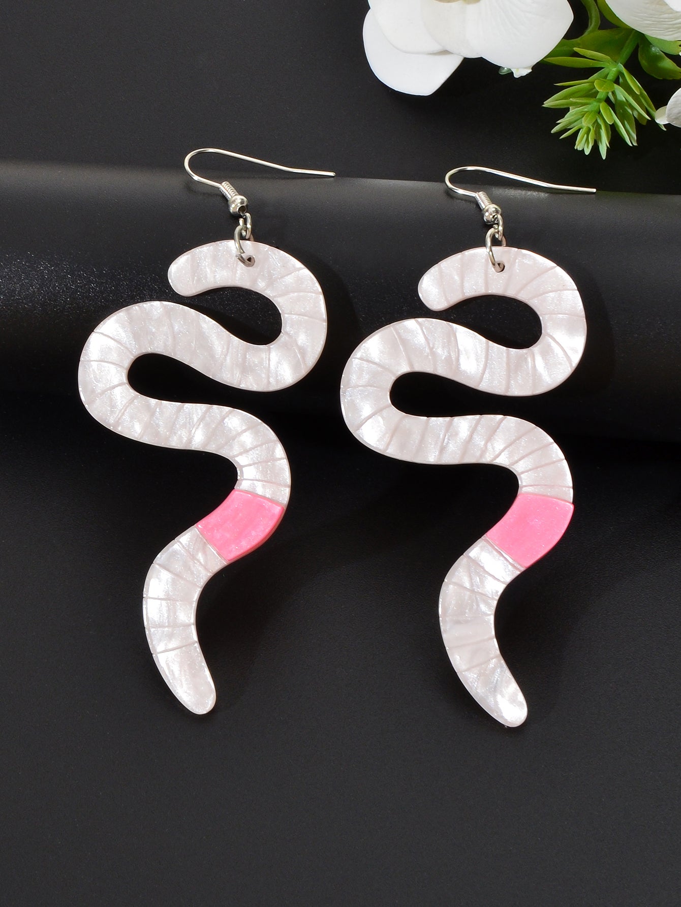 Vibrant Animal Pendant Earrings - Colorful Statement Jewelry for Nature Lovers