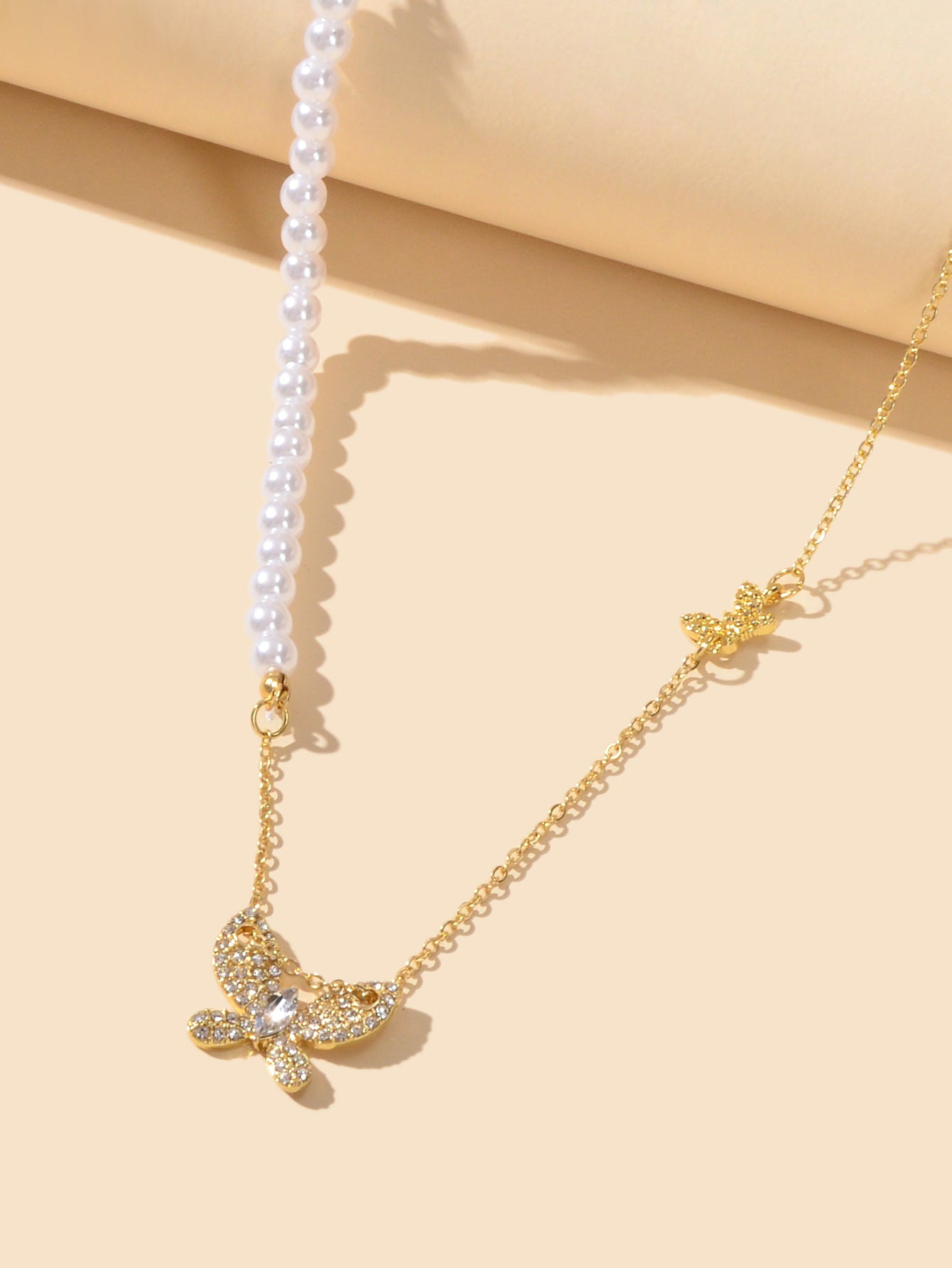 Textured Engagement Gift Jewelry Pearl Beads Chain Rhinestone Butterfly Necklace