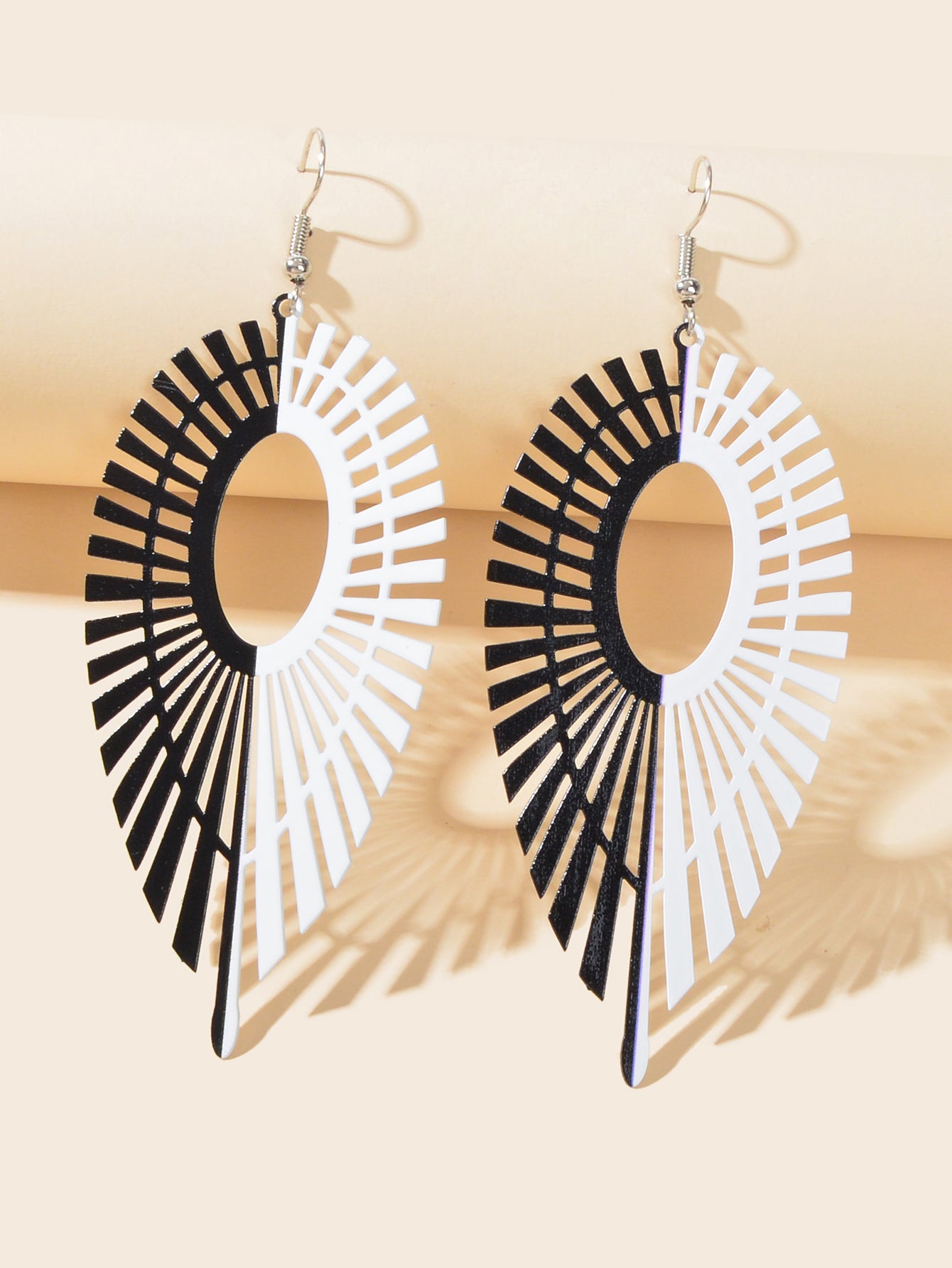 Designer Stylish Black White Hollow Geometric Dangle Earrings Party Decoration