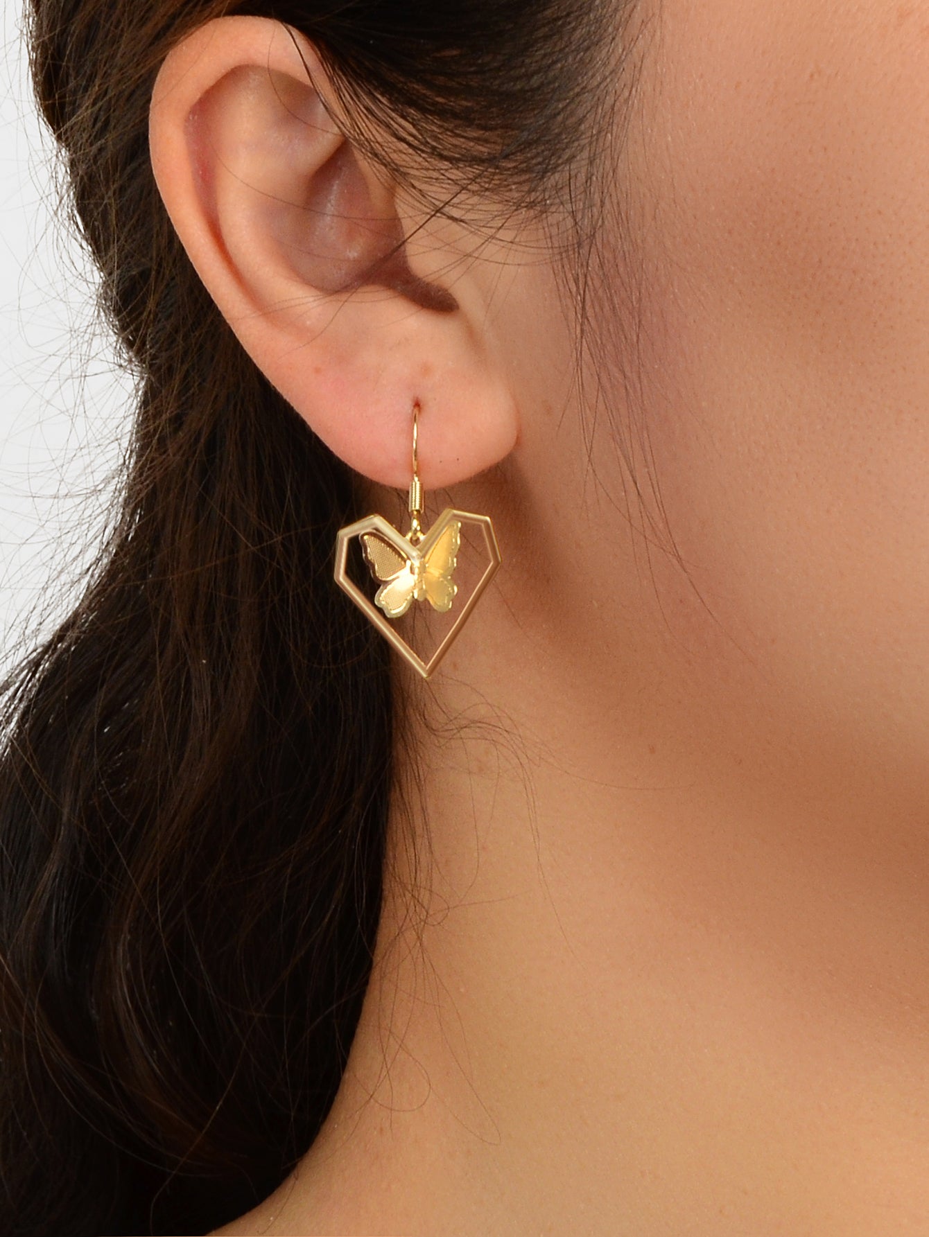 Delicate Female Jewelry Gold Heart Stereoscopic Butterfly Charm Dangle Earrings