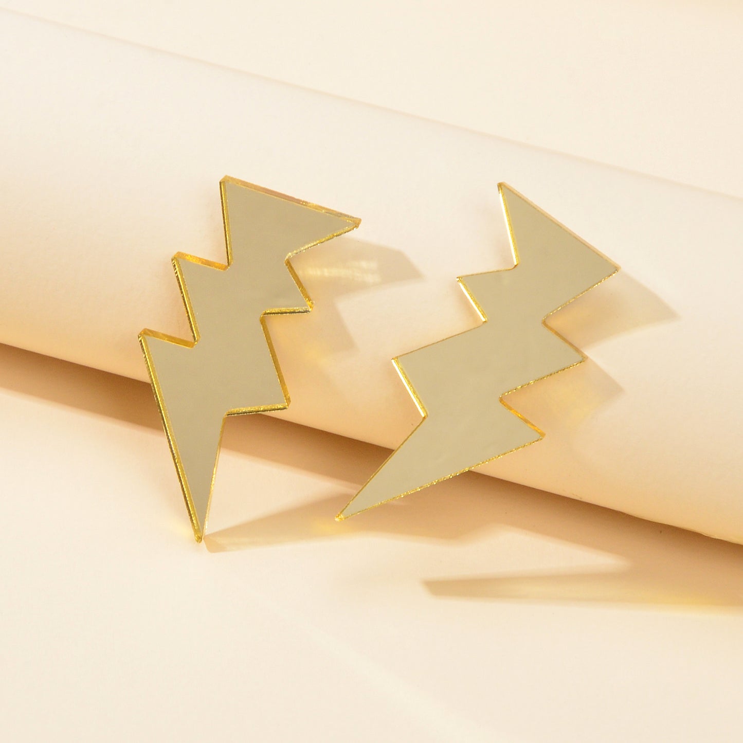 Personality Lightweight Gold Resin Lightning Stud Pierced 90's Inspired Earrings