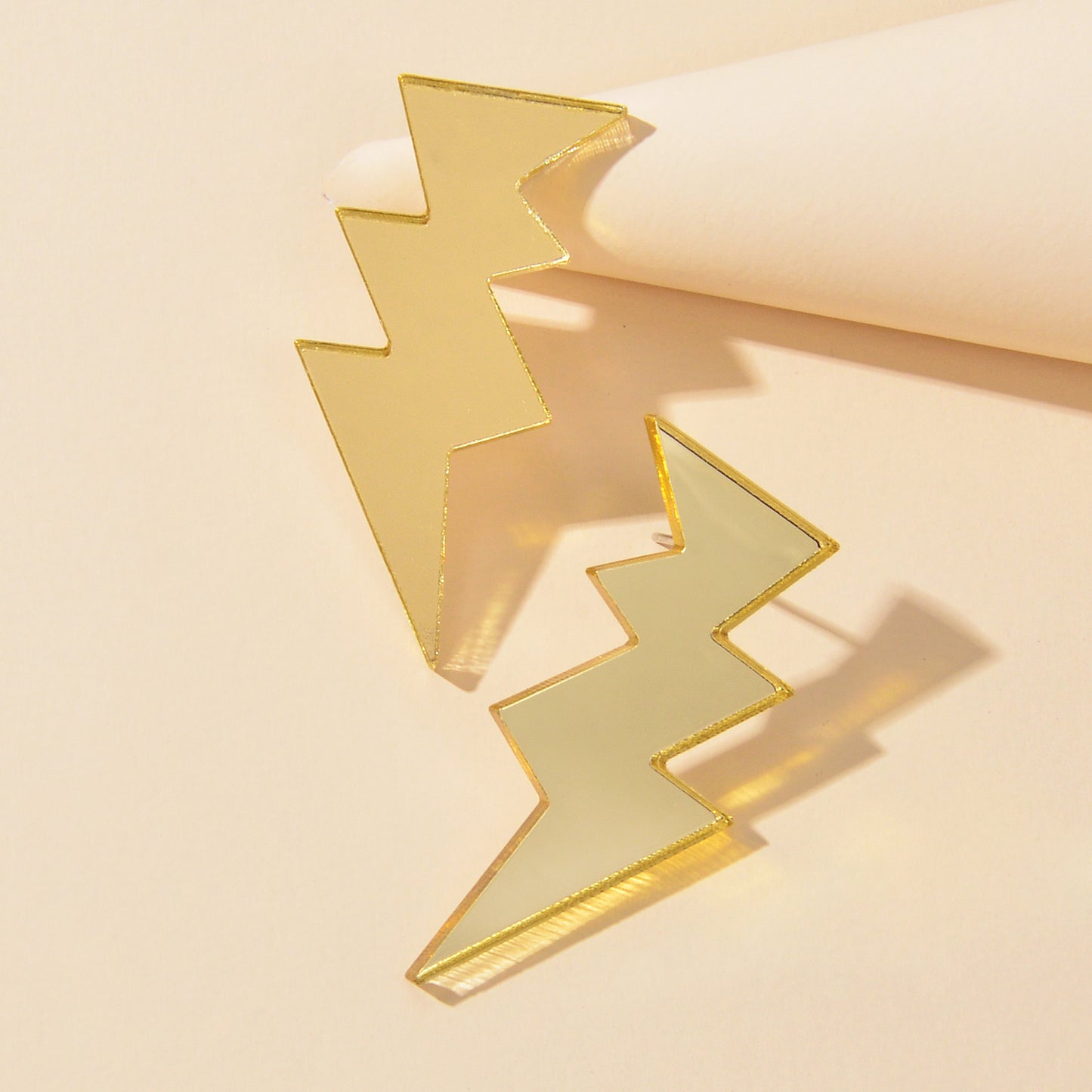Personality Lightweight Gold Resin Lightning Stud Pierced 90's Inspired Earrings