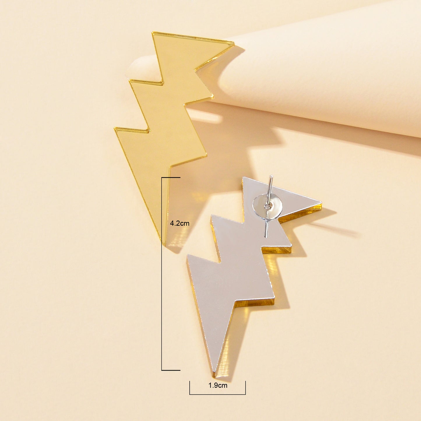 Personality Lightweight Gold Resin Lightning Stud Pierced 90's Inspired Earrings