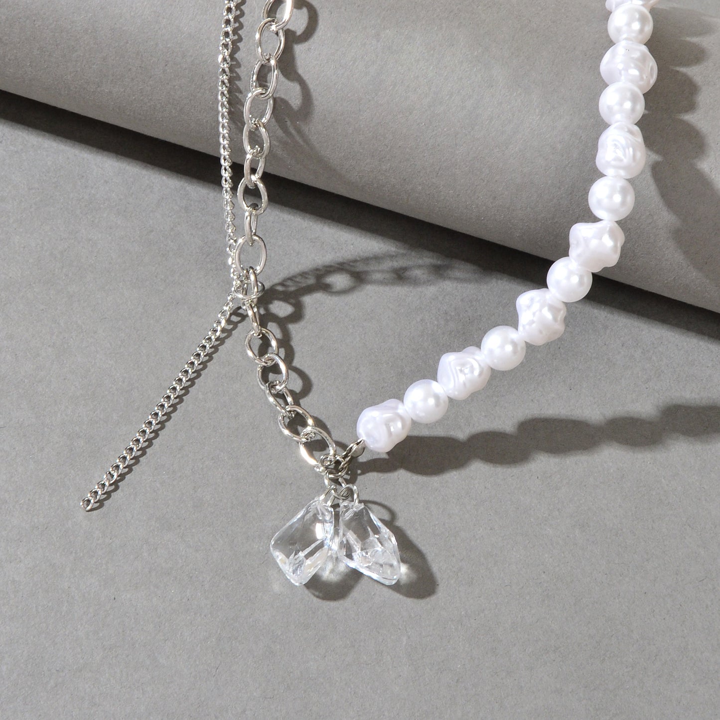 Retro Punk Chain Pearl Transparent Resin Geometric Charm Statement Necklace Gift