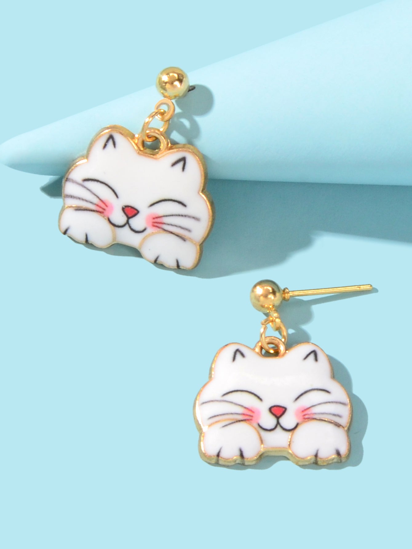 Lovely White Enamel Pet Animal Dangling Charm Earrings Girls Dainty Cat Jewelry