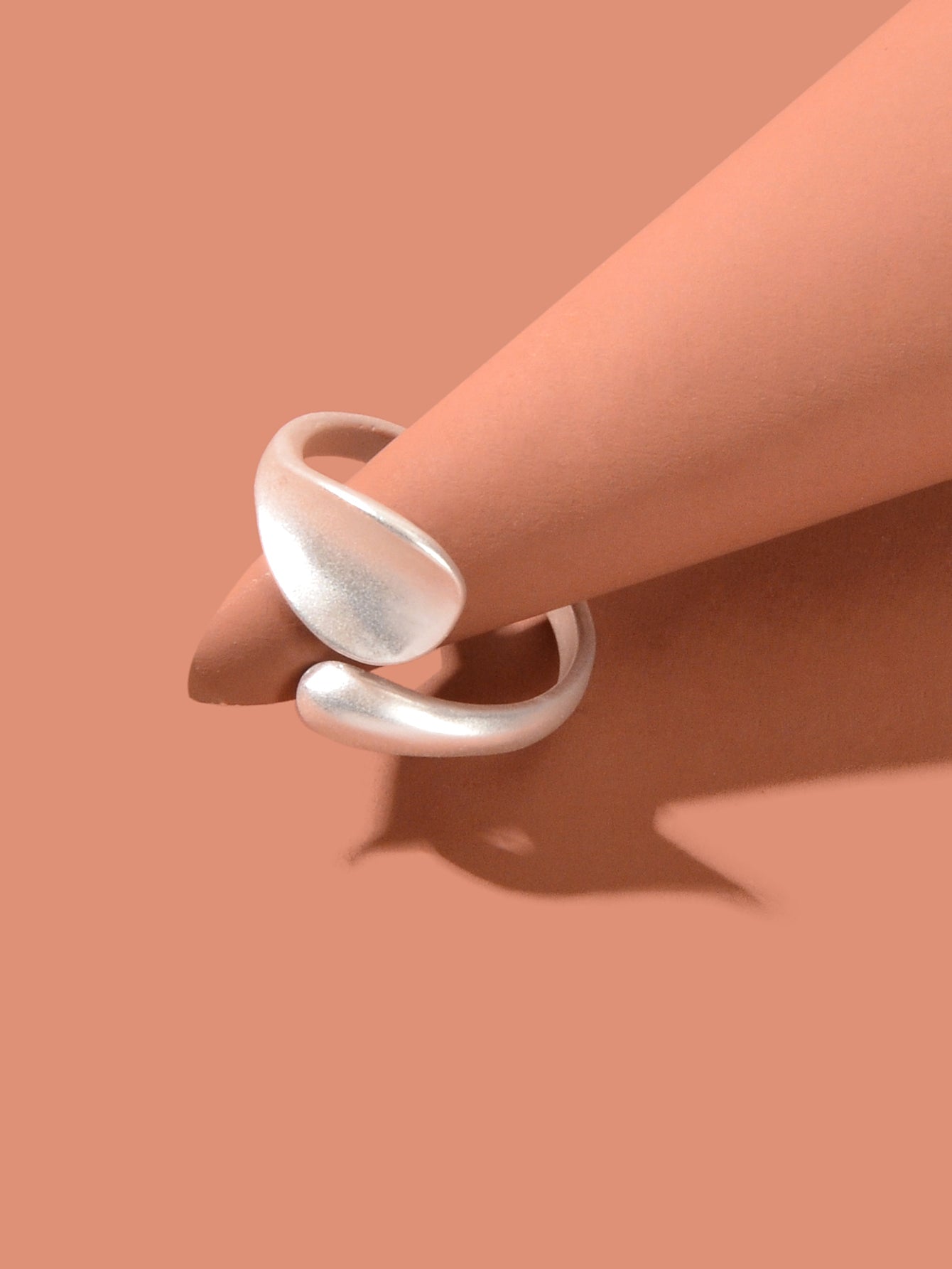 Female Minimalist Jewellery Gold Leaf Design Finger Ring Girl Wedding Party Band