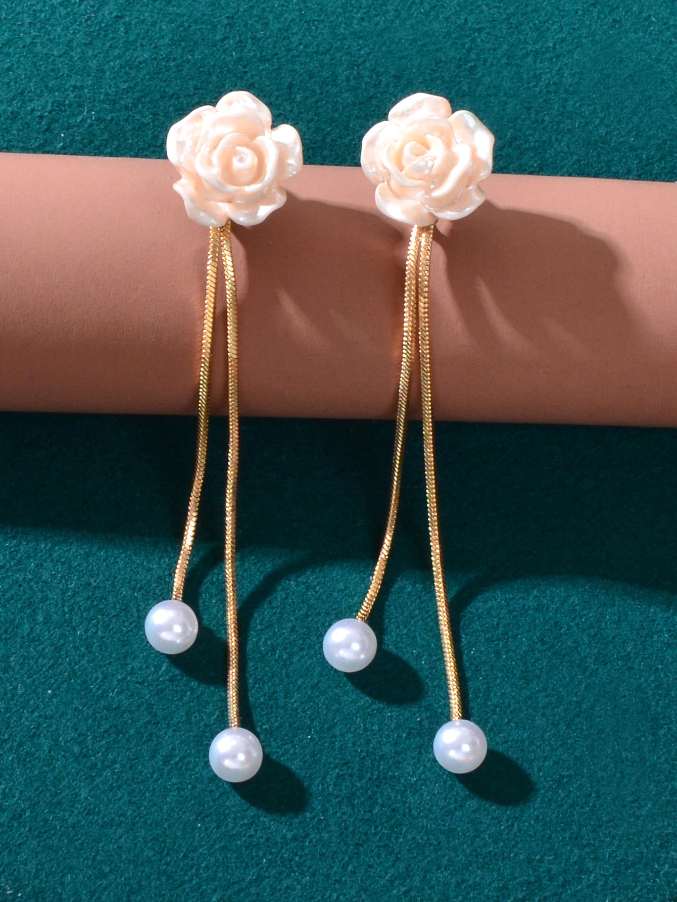 Romantic Resin Flower Pearl Charm Long Gold Chain Pendant Earrings Women Date