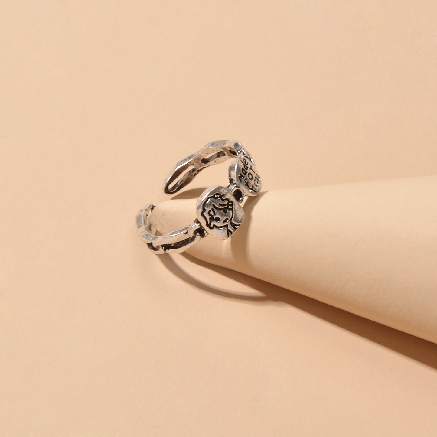Personality Creative Antqiue Silver Carved Portrait Letter Open Cuff Cool Ring