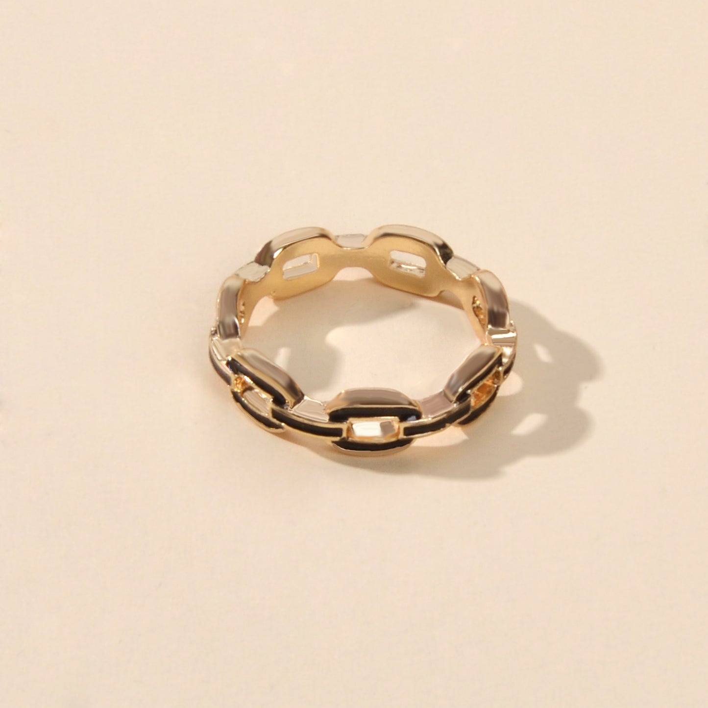 Designer Jewellery Classic Band Women Black White Enamel Lock Chain Finger Ring