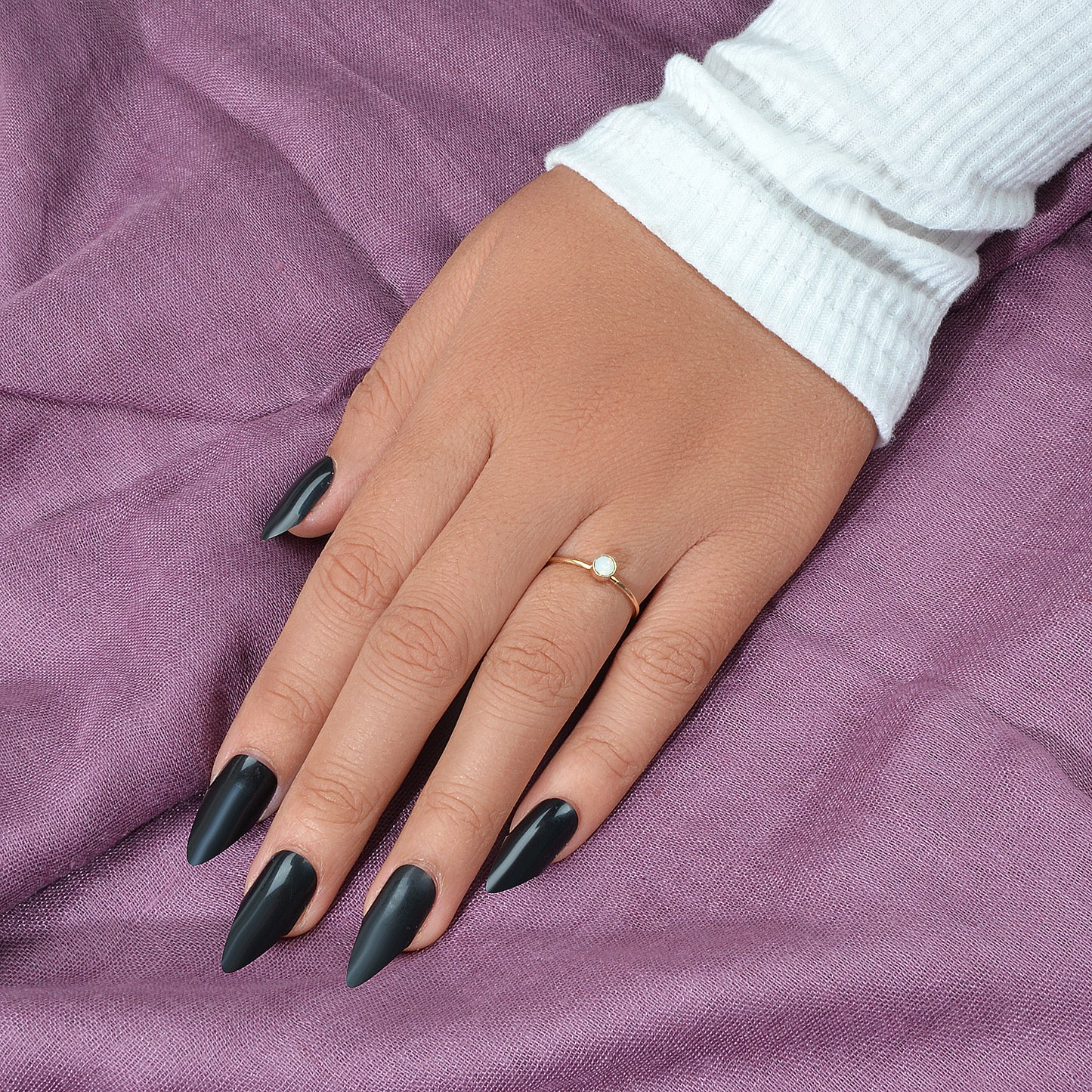 Simple Geometric White Acrylic Decor Gold Finger Wedding Party Wear Ring Jewelry