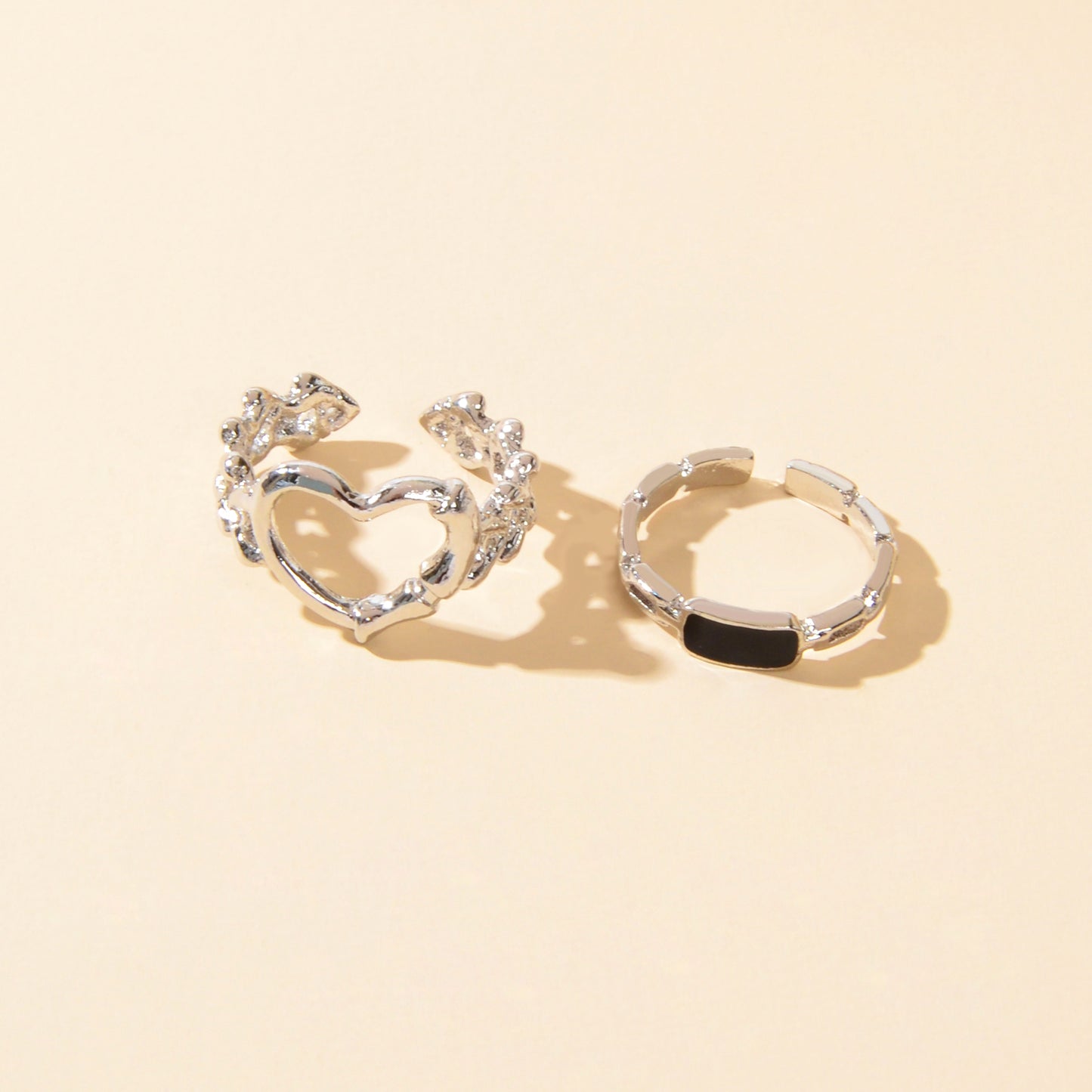 2 pcs Black Enamel Silver Heart Stackable Open Punk Cuff Kunckle Ring Set Gift