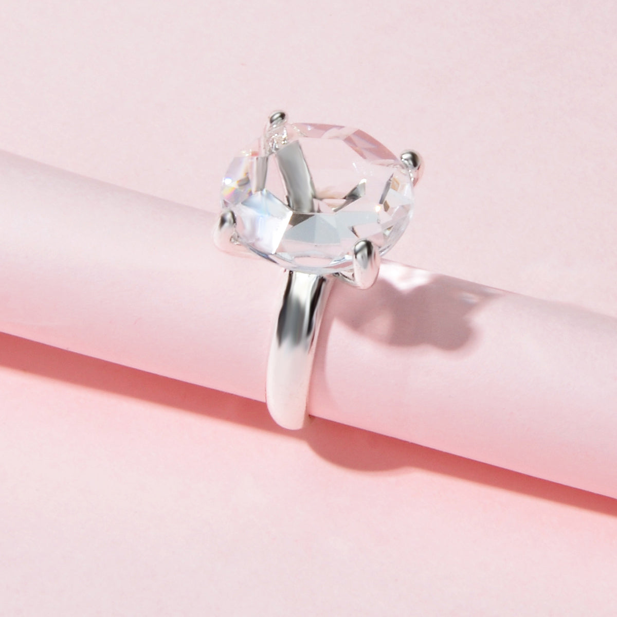 Perfect Engagement Gift Big Transparent Simulated Crystal Finger Ring Women Band