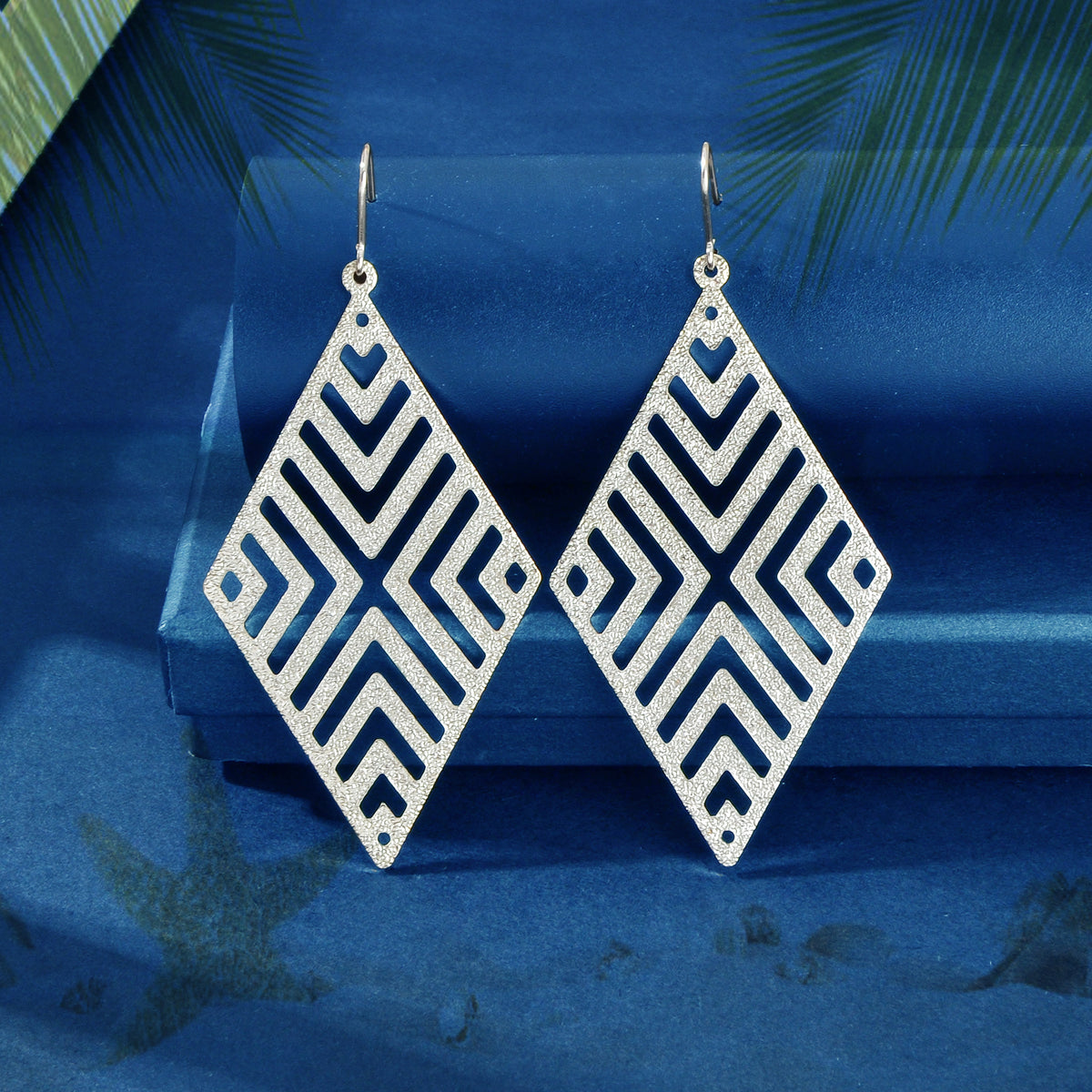 Hollow out Geometric Rhombus Drop Earrings Chic Ear Hook Boutique Jewellery