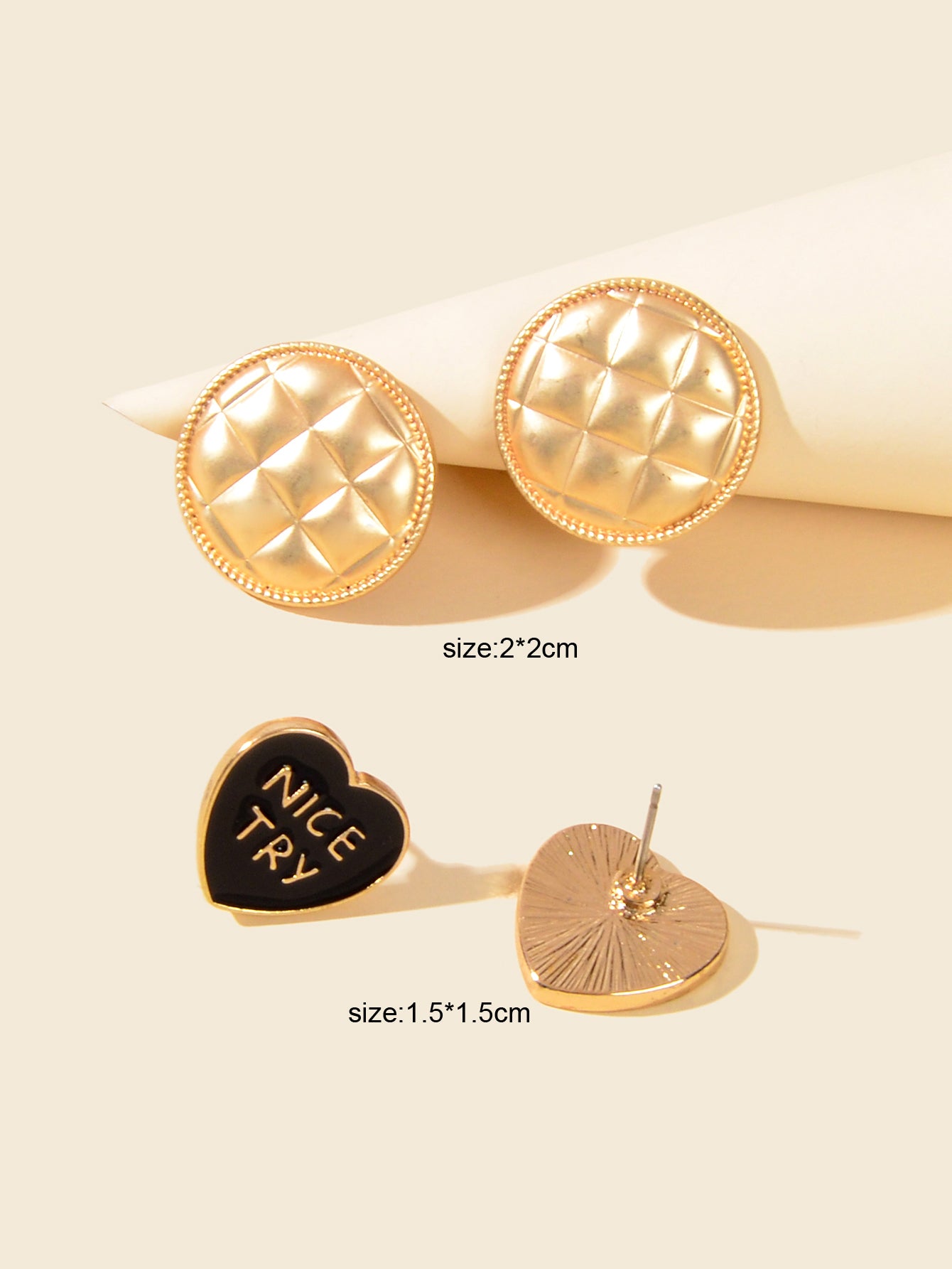 2pairs Retro Accessories Black Enamel Letters Heart Gold Round Stud Earrings Set