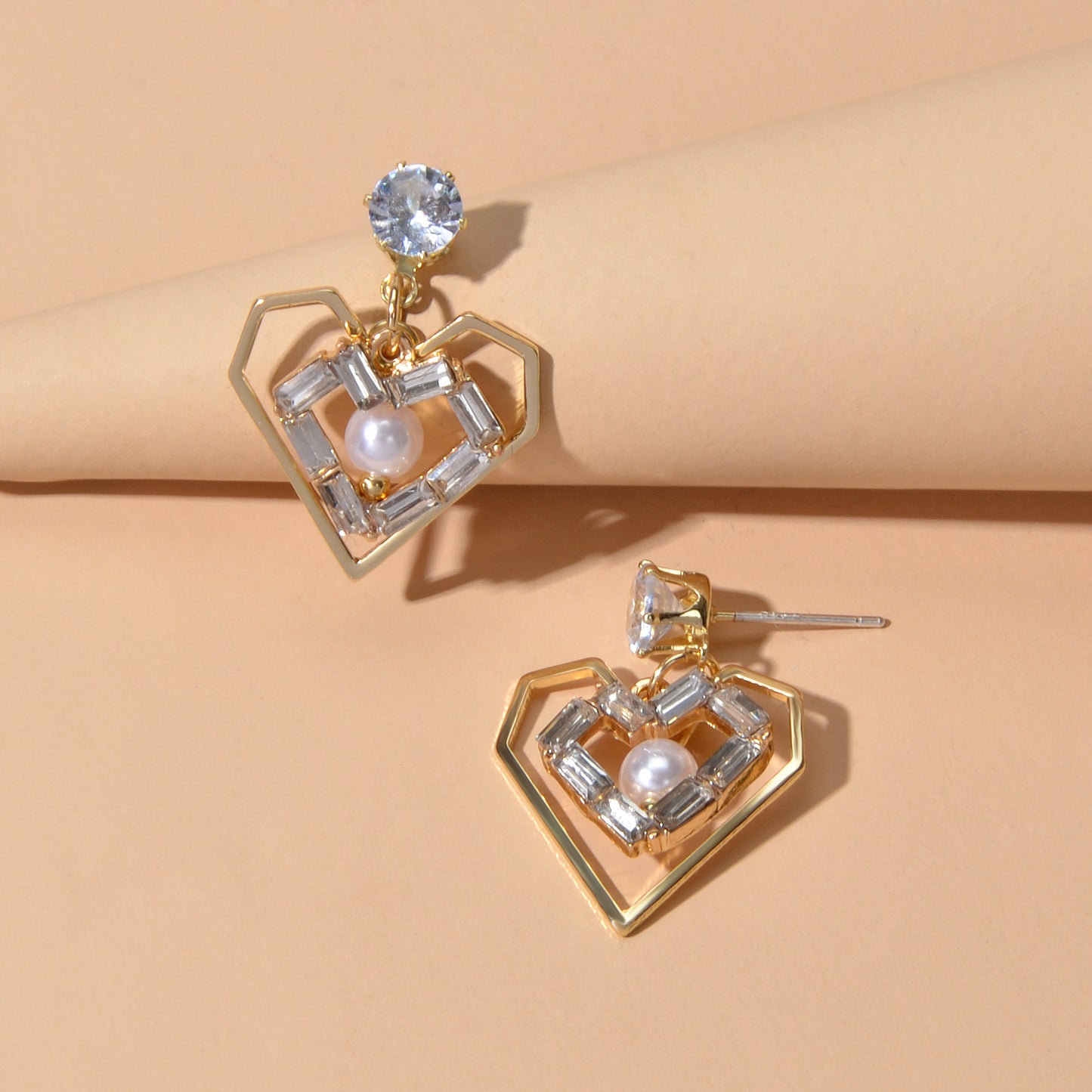 Textured Faux Pearl Cubic Zirconia Decor Heart Dangle Love Earrings for Wedding
