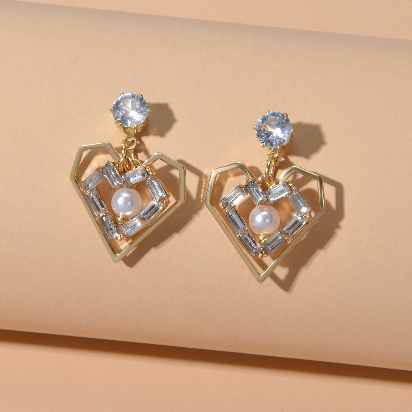 Textured Faux Pearl Cubic Zirconia Decor Heart Dangle Love Earrings for Wedding