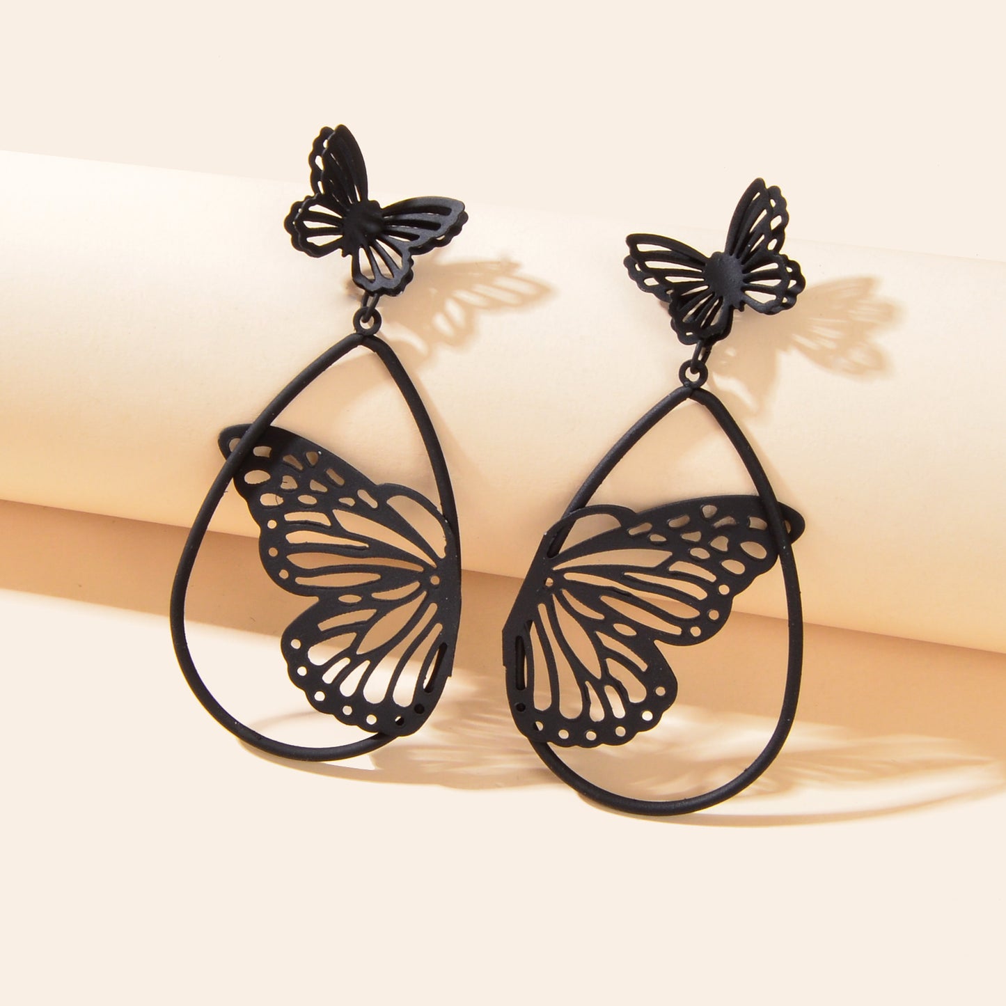 New Retro Black Hollow Butterfly Water Drop Earrings Party Decoration for Women