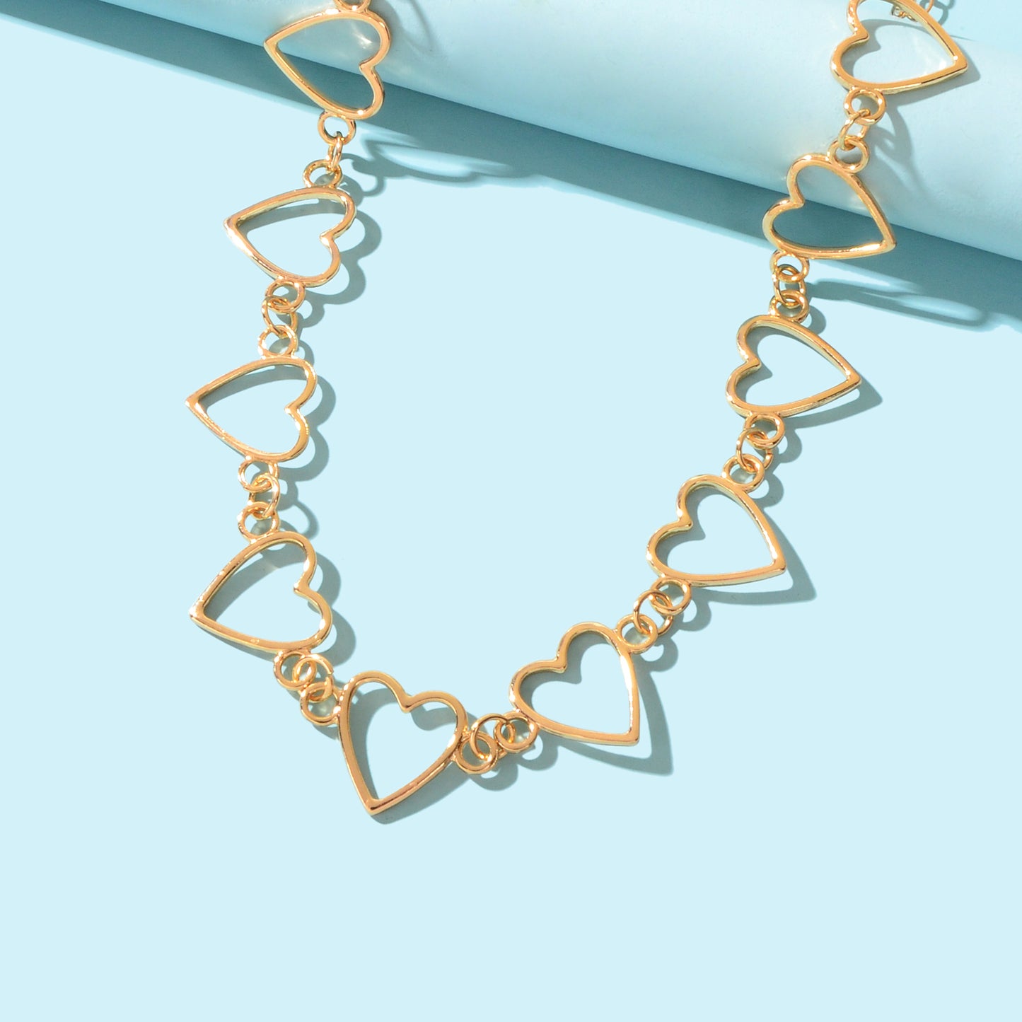 Fashion Jewelry Golden Hollow Heart Collar Metal Necklace Trendy Accessories
