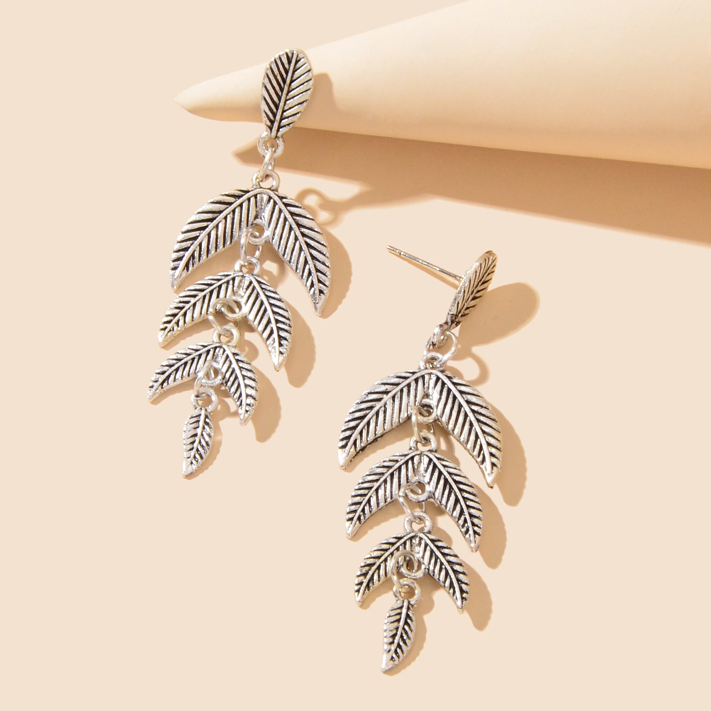 Vintage Accessories Antique Silvery Leaf Dangle Earrings for Women Daily Holiday Jewelry