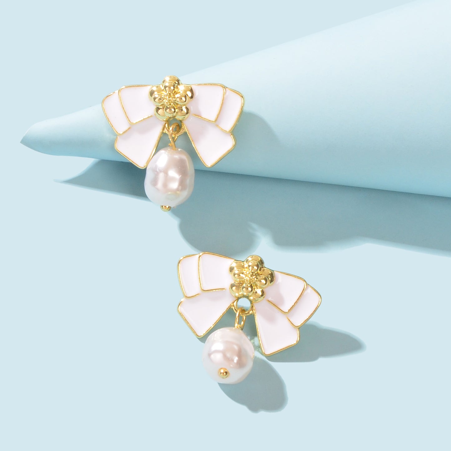 Retro Jewellery Pearl Charm White Black Enamel Bow Tie Hypoallergenic Earrings
