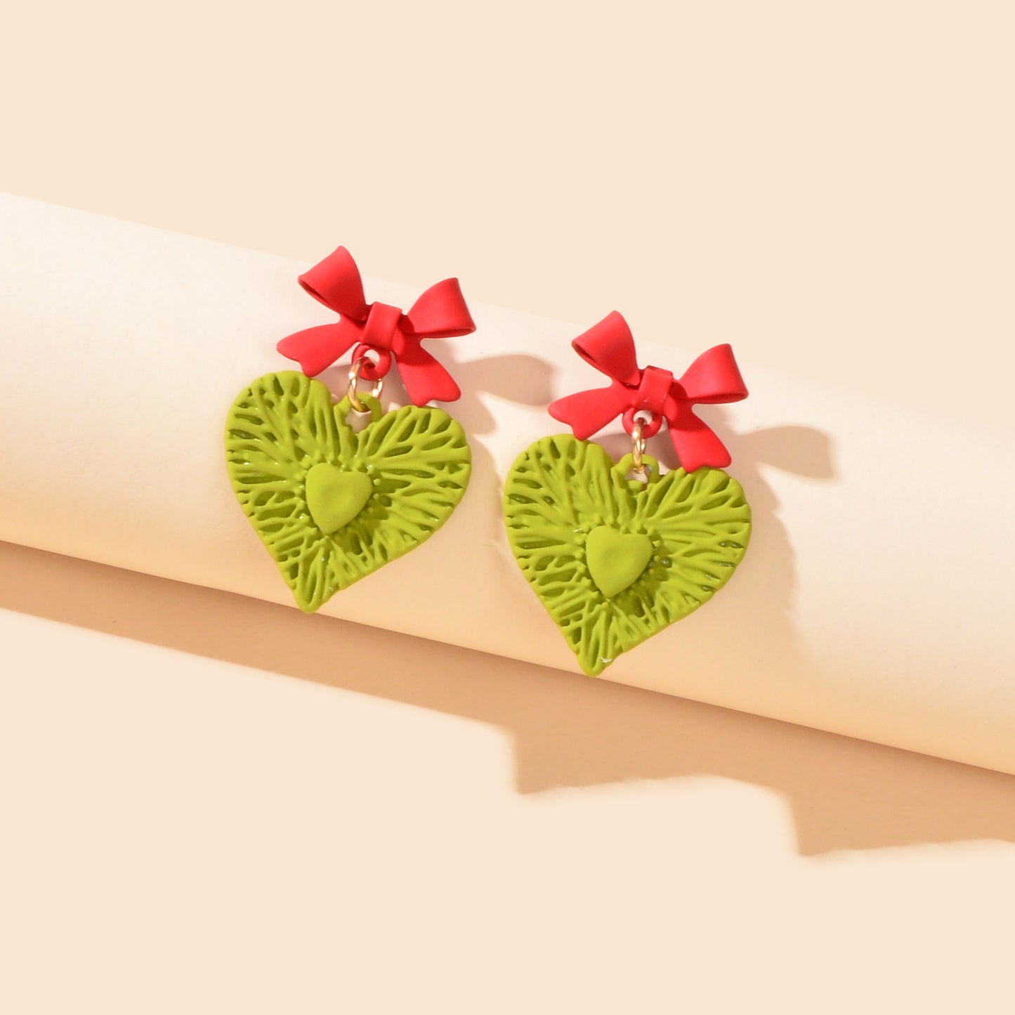Fresh Sweet Red Bow Green Hollow Carved Heart Earrings Party Dating Jewelry Birthday Gift