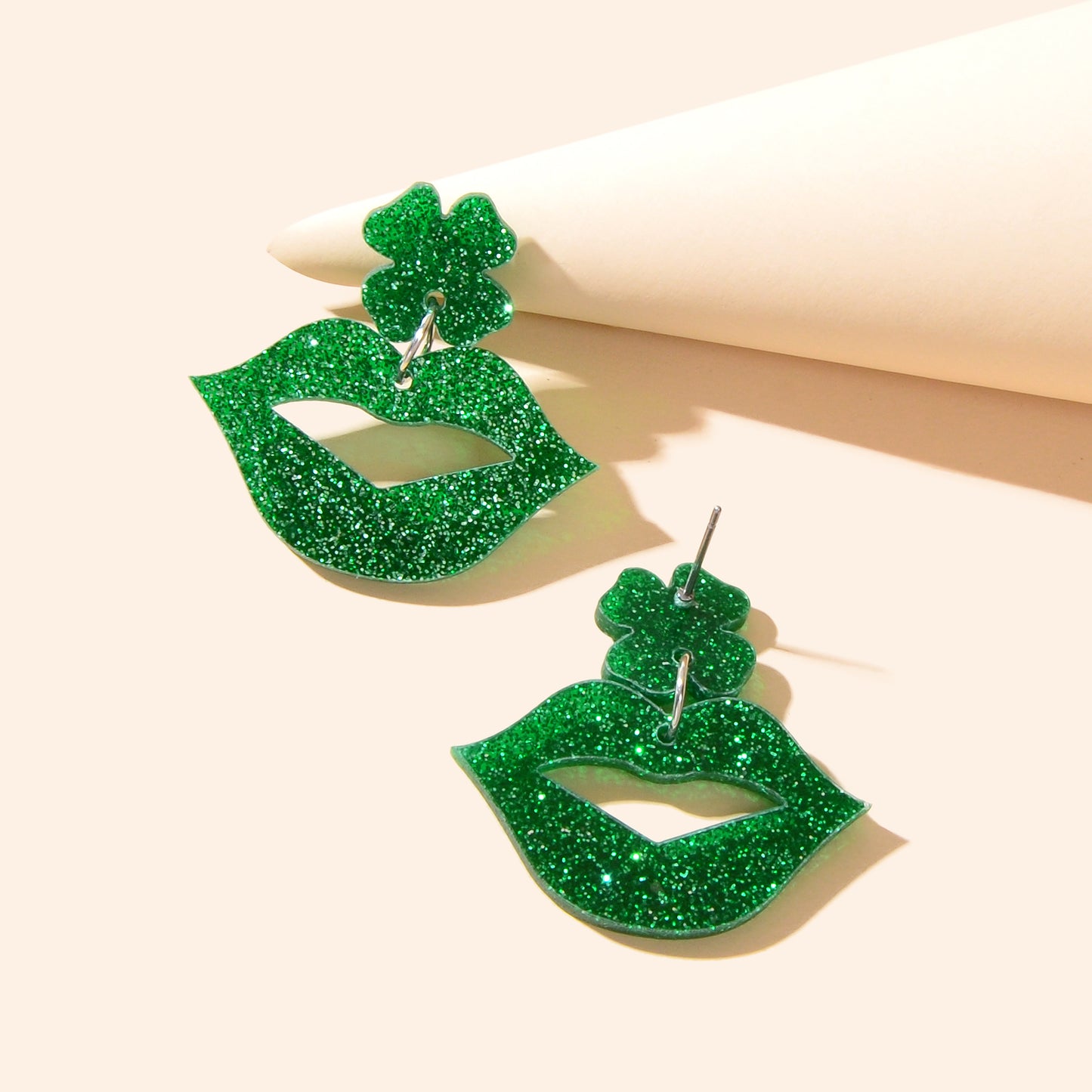 Shining Green Acrylic Lip Clover Pendant Stud Women Earrings Personality Jewelry