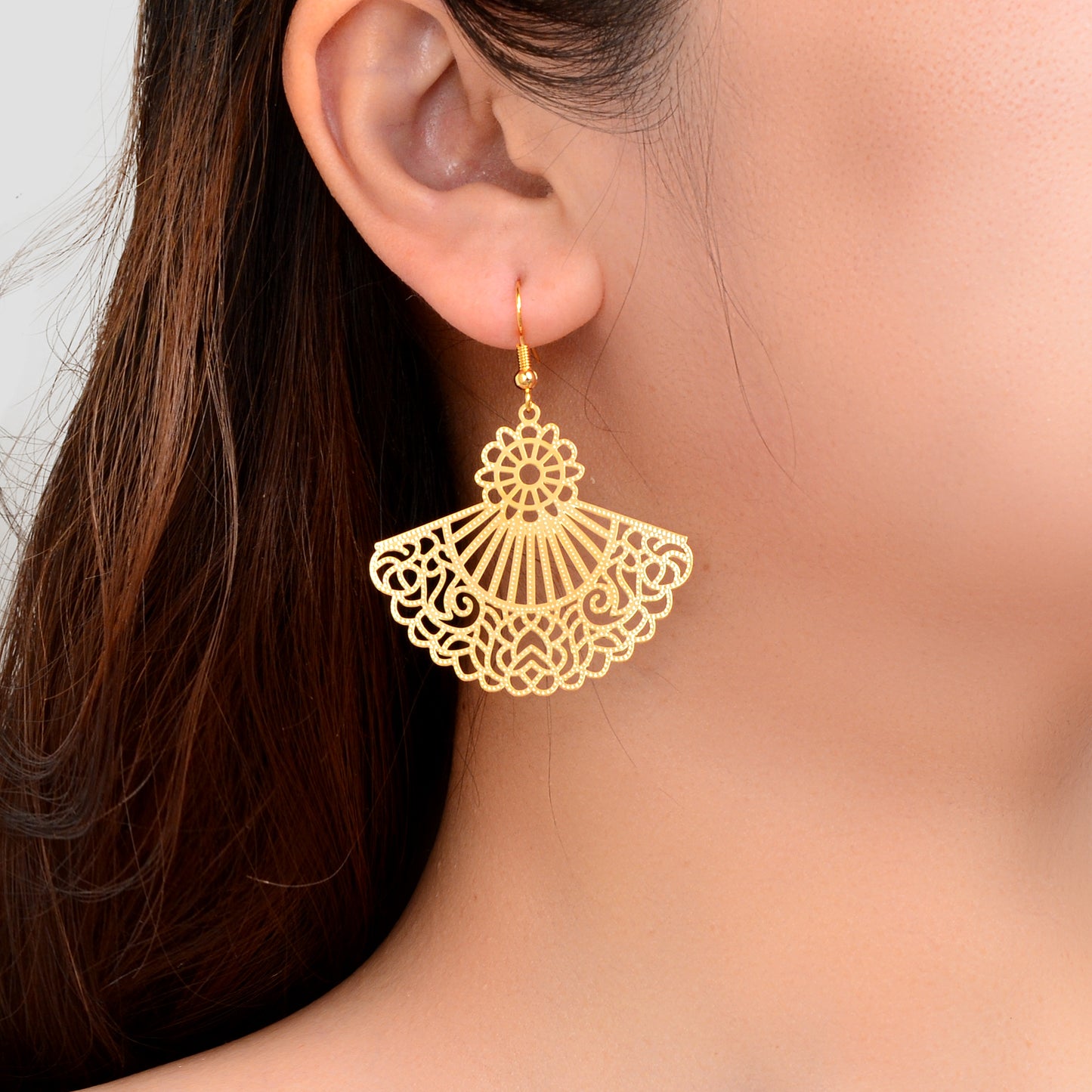 Vintage Royal Golden Hollow Flower Fan Shape Dangle Drop Earrings Elegant Weddings Party Vacation Jewelry