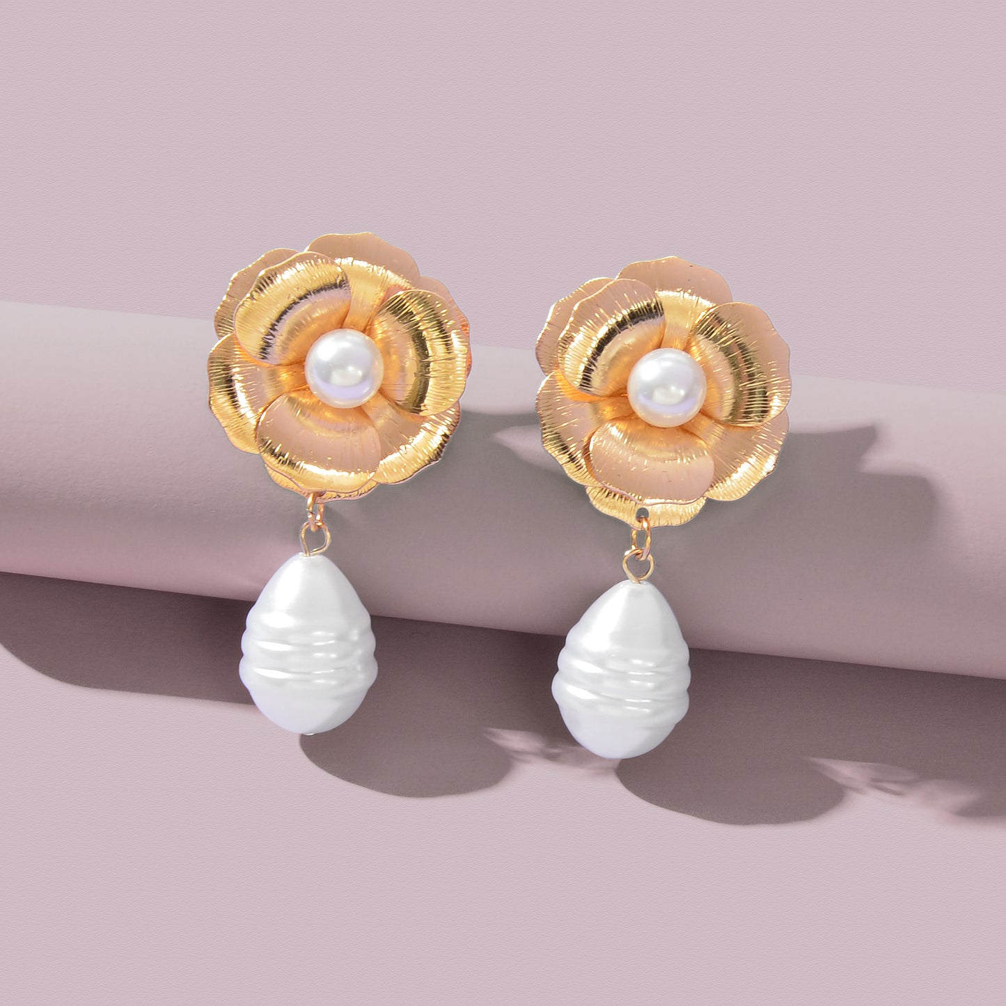 Vintage Luxury Golden Flower Imitation Pearl Waterdrop Pendant Earrings Party Wedding Jewelry