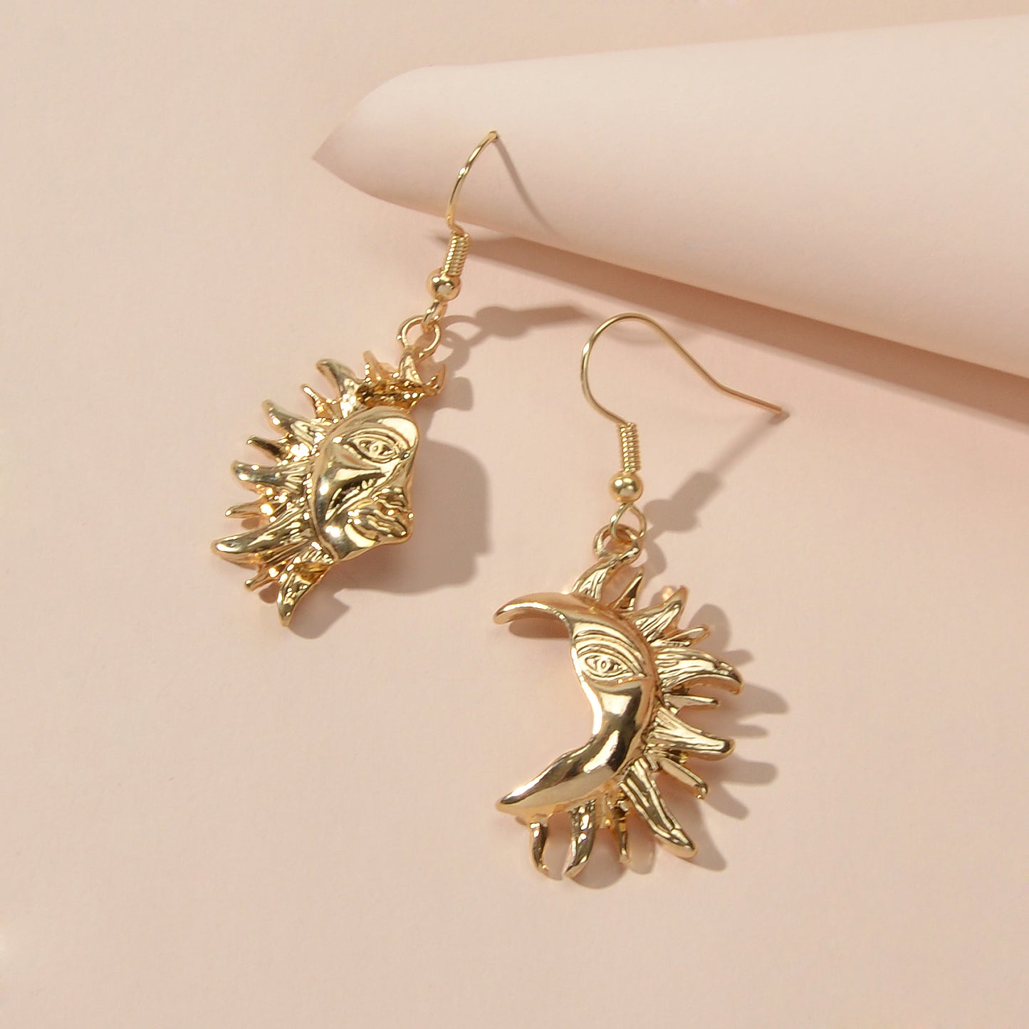 Personality Creative Irregular Metal Sun Face Asymmetric Cool Statement Earrings