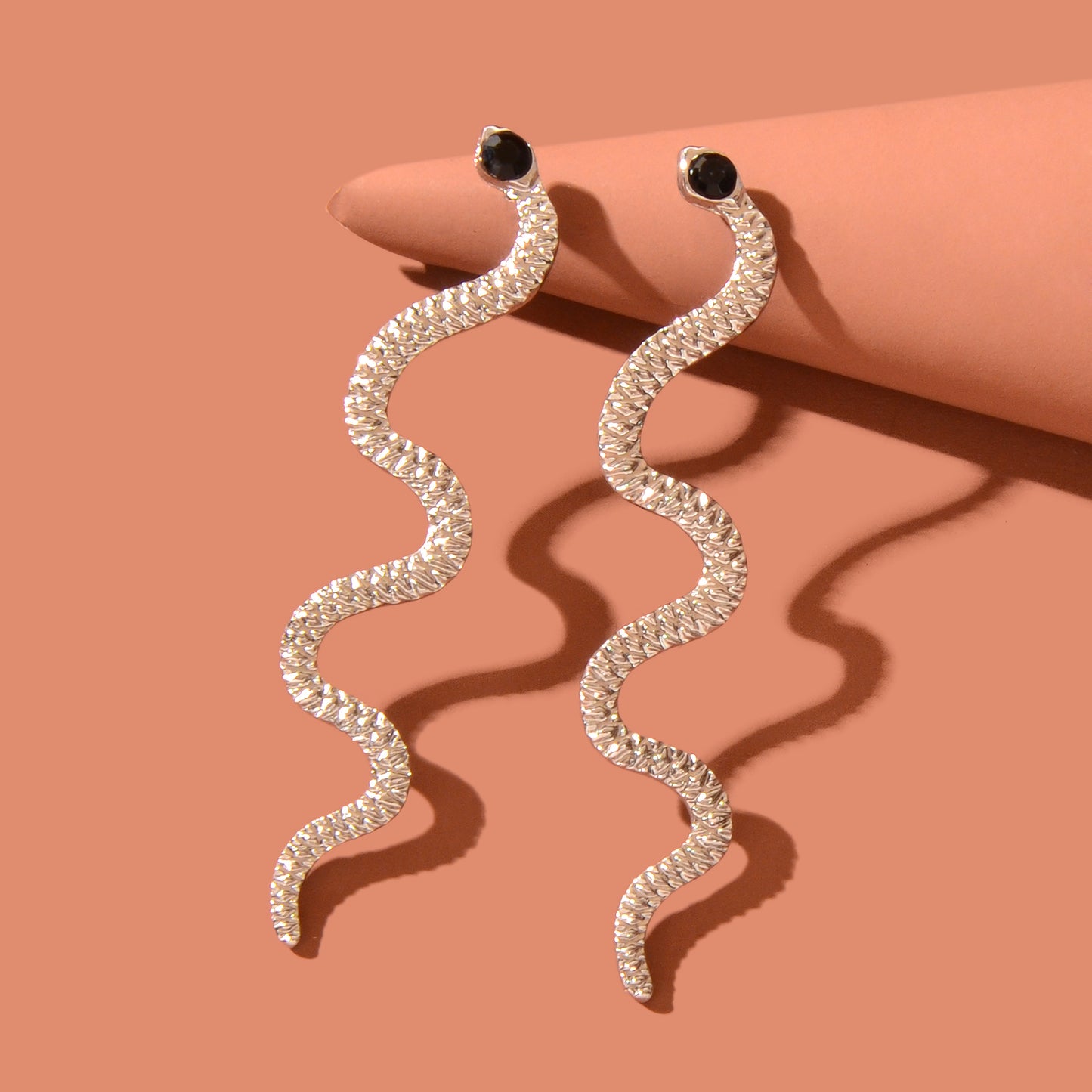 Simple Jewelry Black Resin Decor Silvery Carved Metal Snake Shaped Stud Earrings