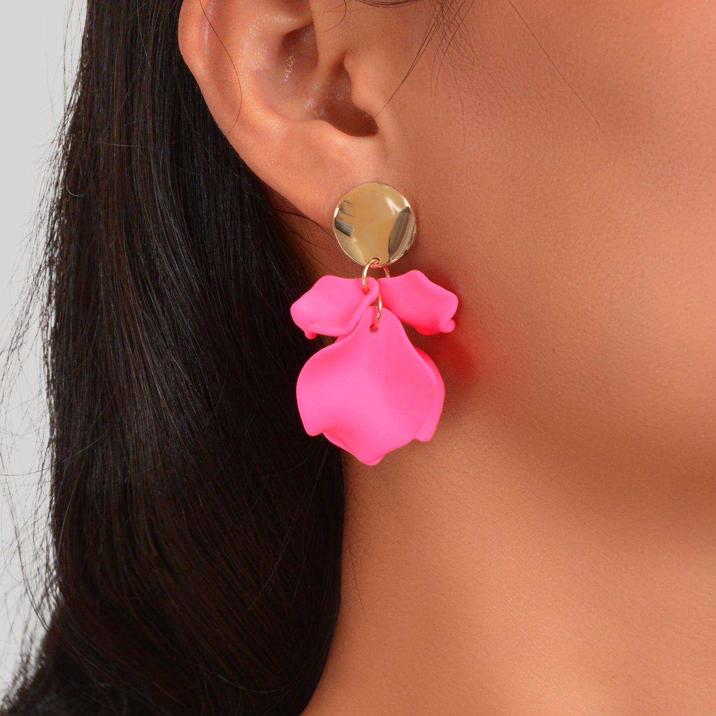 Romantic Gold Disc Decor Hot Pink Flower Petal Stud Earrings Women Jewelry Gift