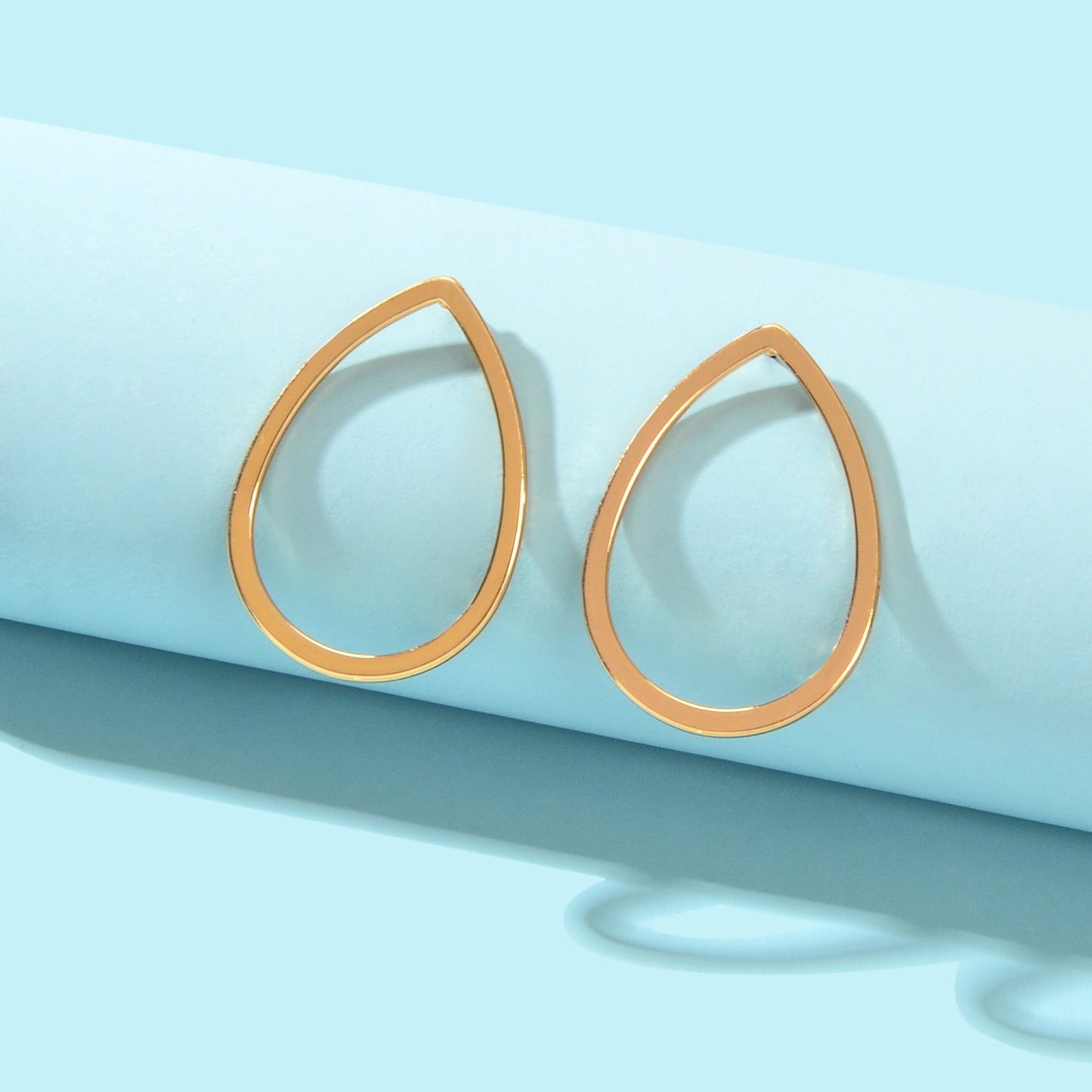Minimalist Ladies Jewellery Gold Hollow Metal Pierced Water Drop Stud Earrings