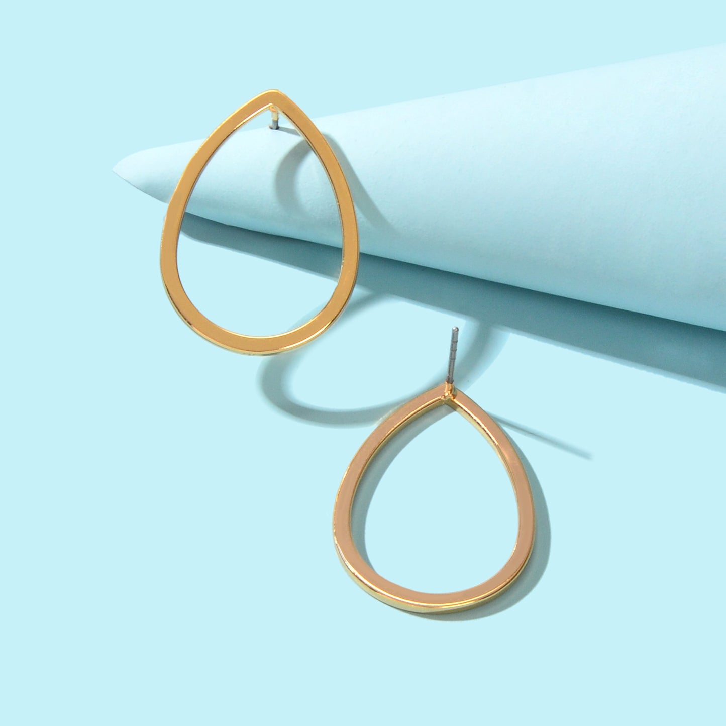 Minimalist Ladies Jewellery Gold Hollow Metal Pierced Water Drop Stud Earrings