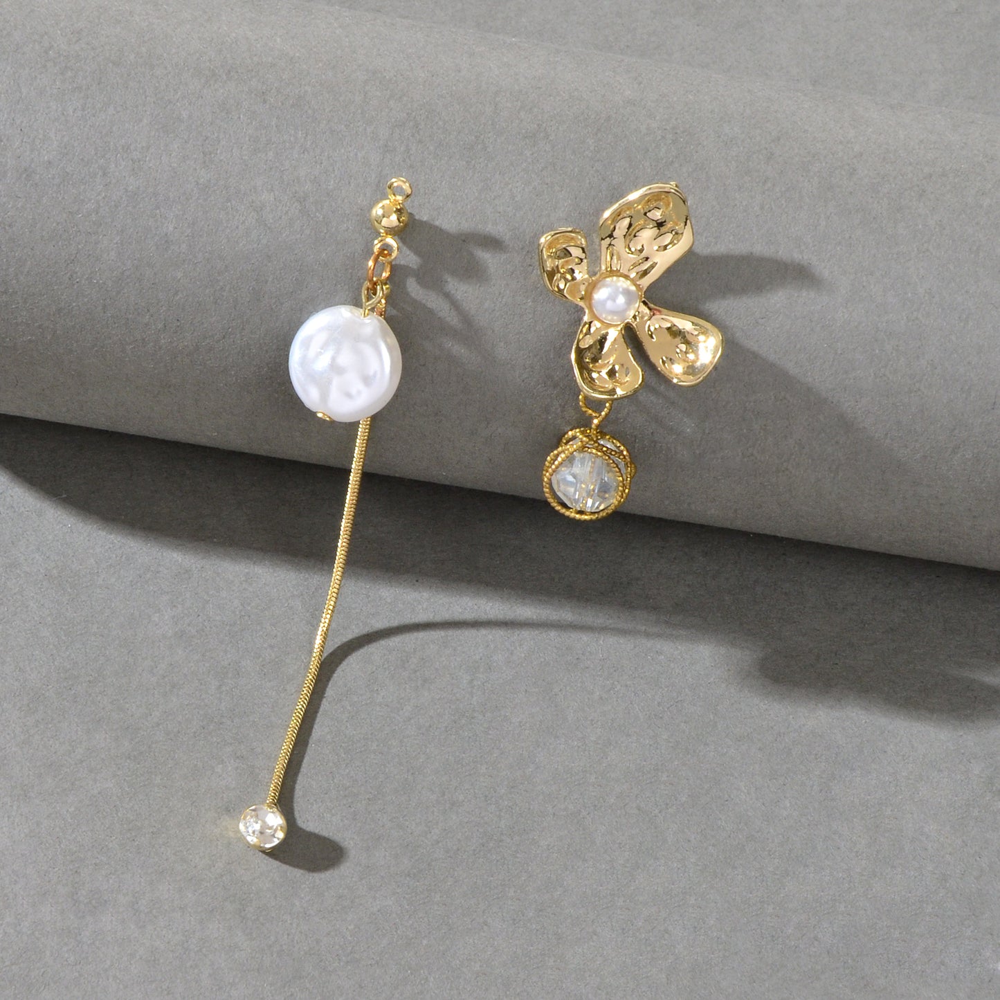 Delicate Rhinestone Long Chain Tassel Gold Flower Asymmetrical Stud Earrings