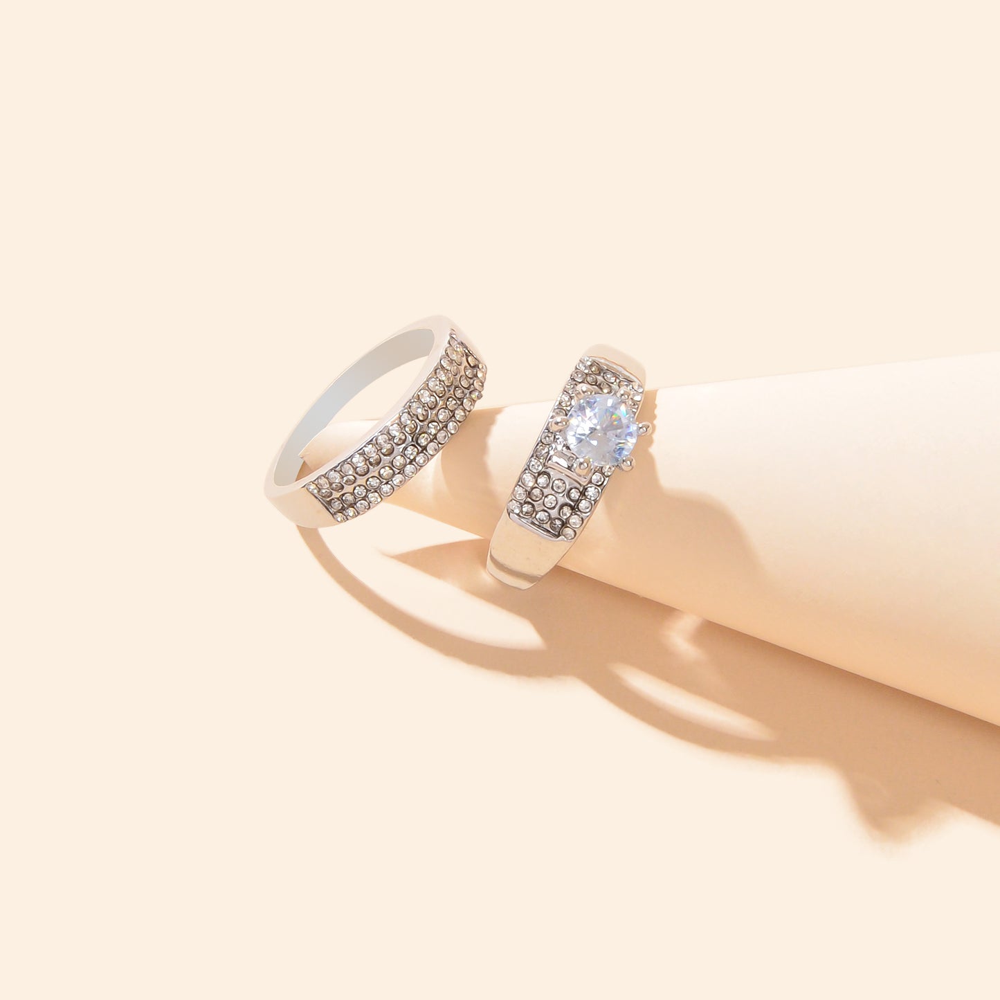 Luxurious Shiny Rhinestone Decor Silvery Stackable Finger Rings Wedding Anniversary Engagement Gift Jewelry