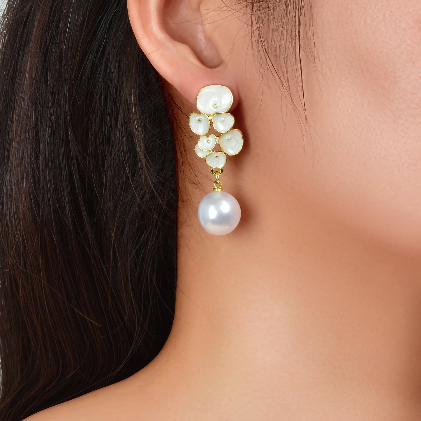 Elegant Imitation Pearl Decor White Enamel Flower Dangle Earrings Party Jewelry