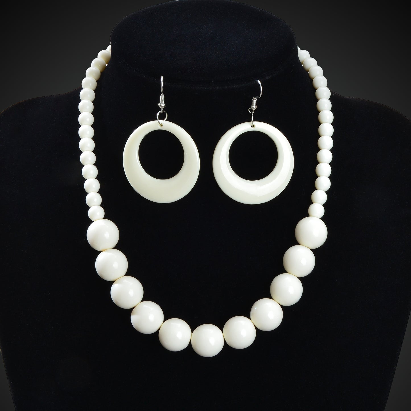 Bohemian Vacation Eye-catching Jewelry set Beads Collar Chunky Necklace and Circle Dangle Earrings Exaggerated Jewelry Set