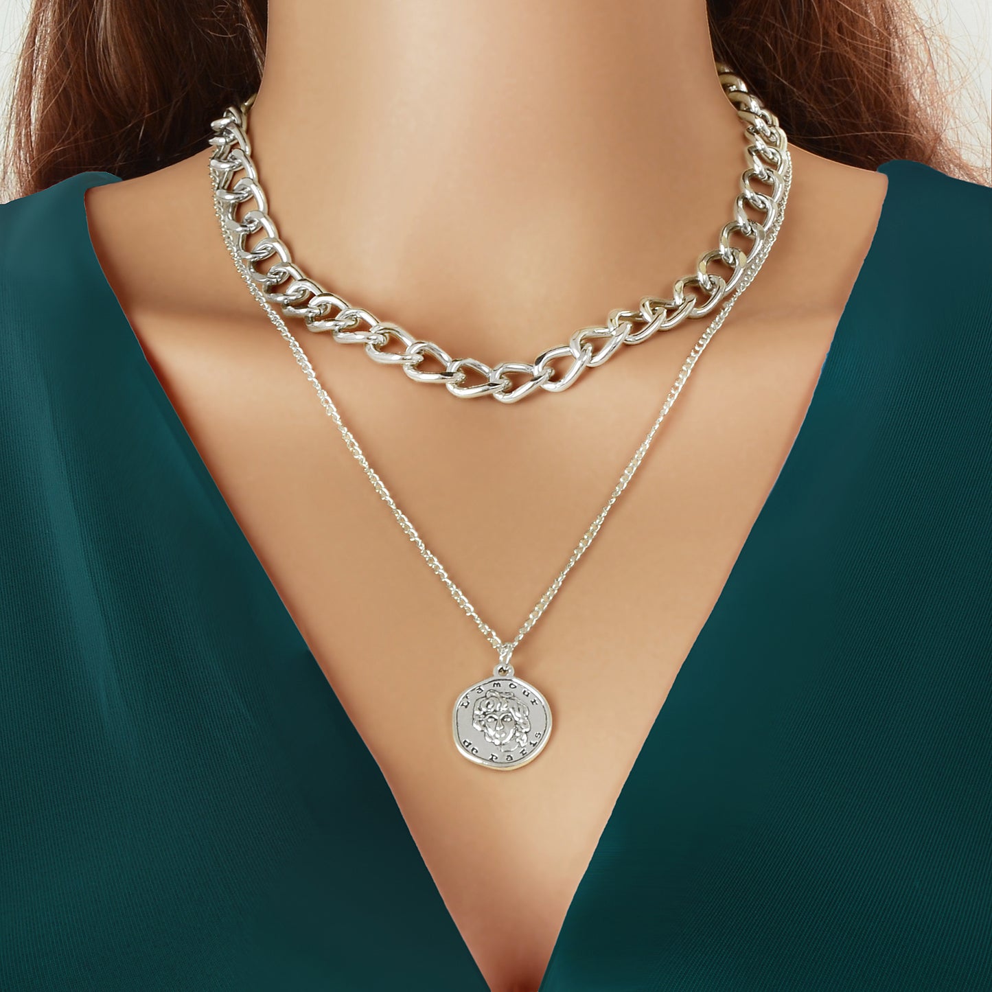 Hip Hop Double Layer Silvery Chunky Chain Round Portrait Pendant Necklace Street Statement Jewelry