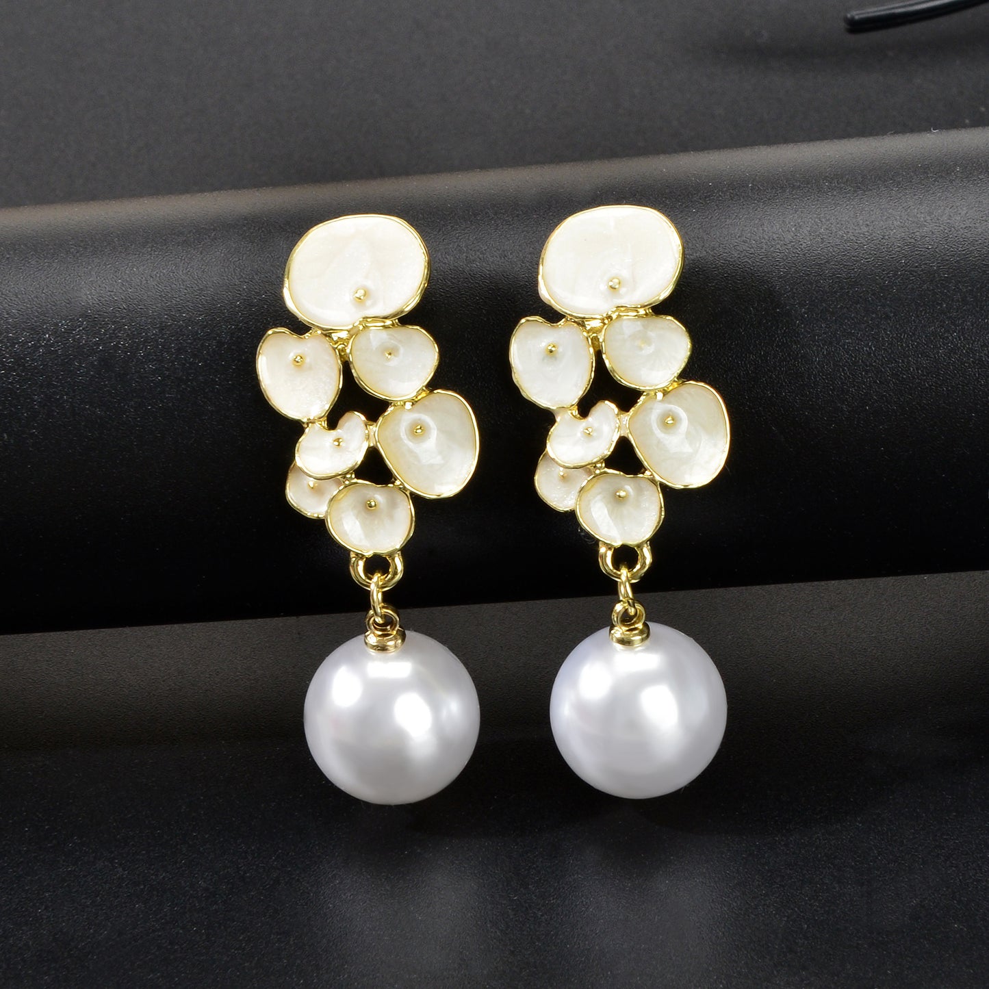 Elegant Imitation Pearl Decor White Enamel Flower Dangle Earrings Party Jewelry