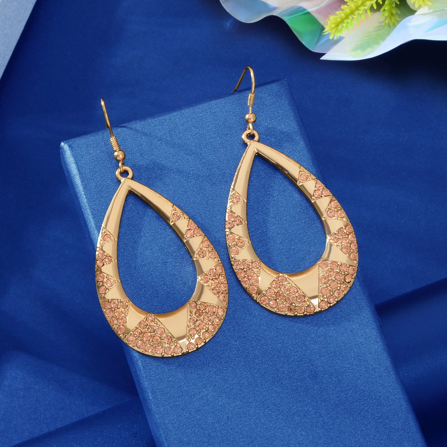 Luxurious Sparkling Pink Rhinestone Decor Golden Hollow Water Drop Earrings Party Wedding Jewelry