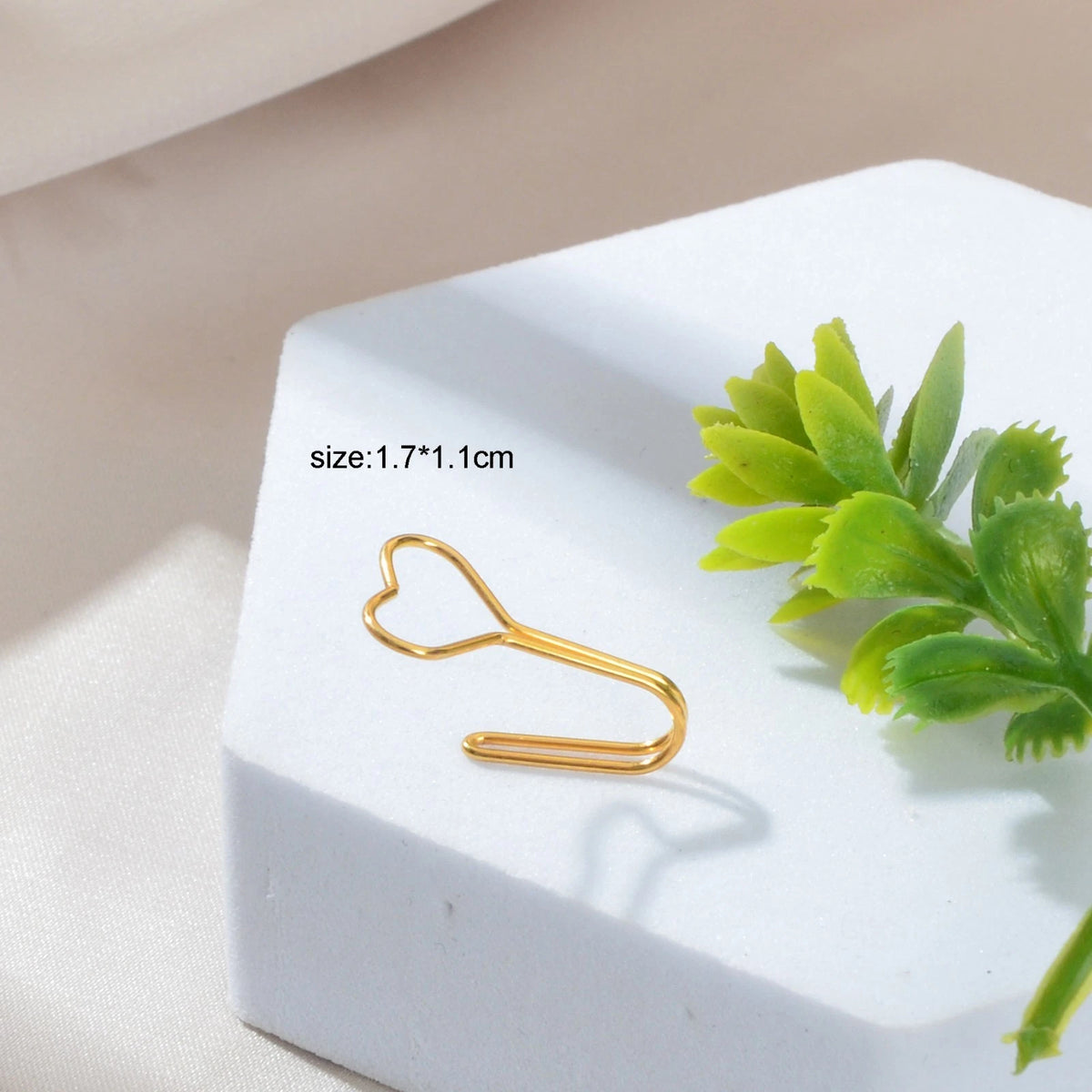 1pc Faux Lip Ear Nose Gold Metal Heart Shape Non Piercing Clip On Nose Hoop Ring