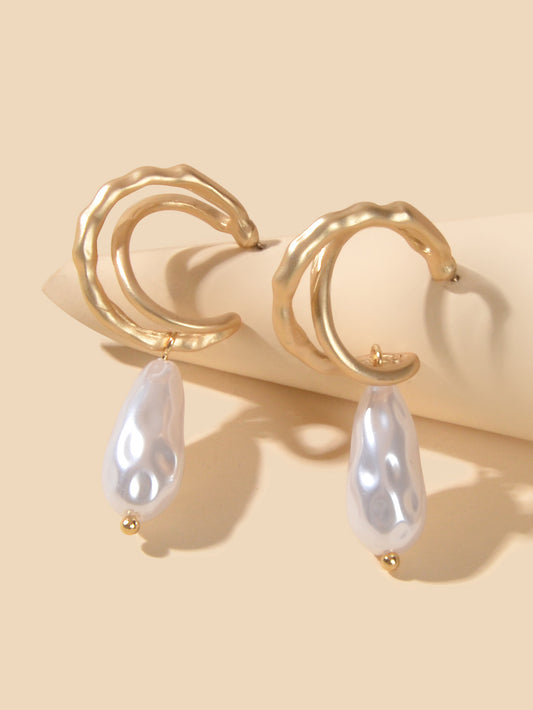 Retro Gold Metal Big Pearl Geometric Classics Hypoallergenic Dangle Stud Earring