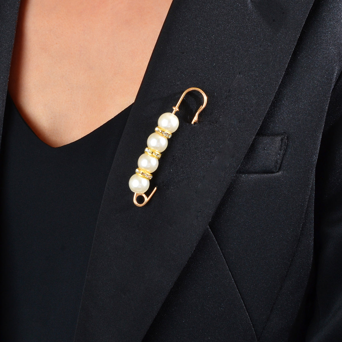 Pretty Pearl Rhinestone Brooch Sweater Shawl Clips Decorative Collar Safety Pins