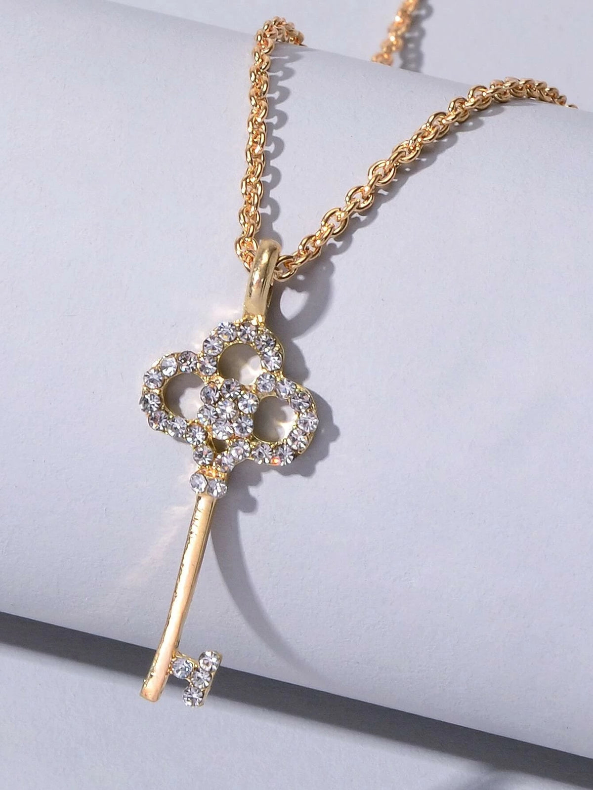 Loop Key Charm Rhinestone AU Local Rhinestone Flower Key Charm Necklace Stunning Simulated Diamo ...