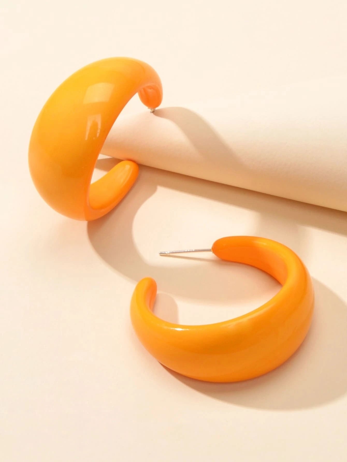 Fashion Round Yellow White Resin Hoop Earrings Circle C Shape Acrylic Cuff Stud