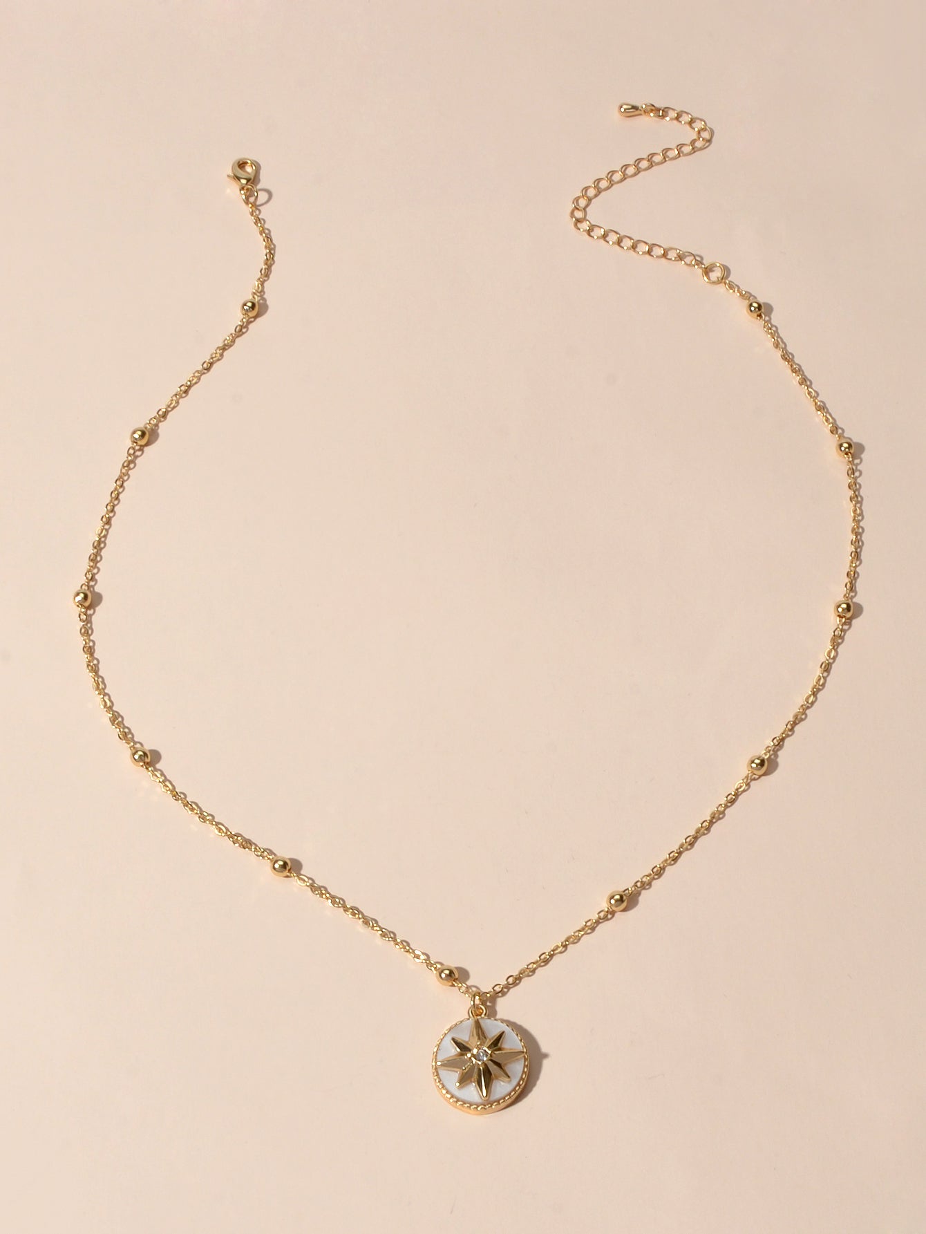 Unique Design Gold Chain Star Pattern Round Pendant Necklace Girl Birthday Gifts