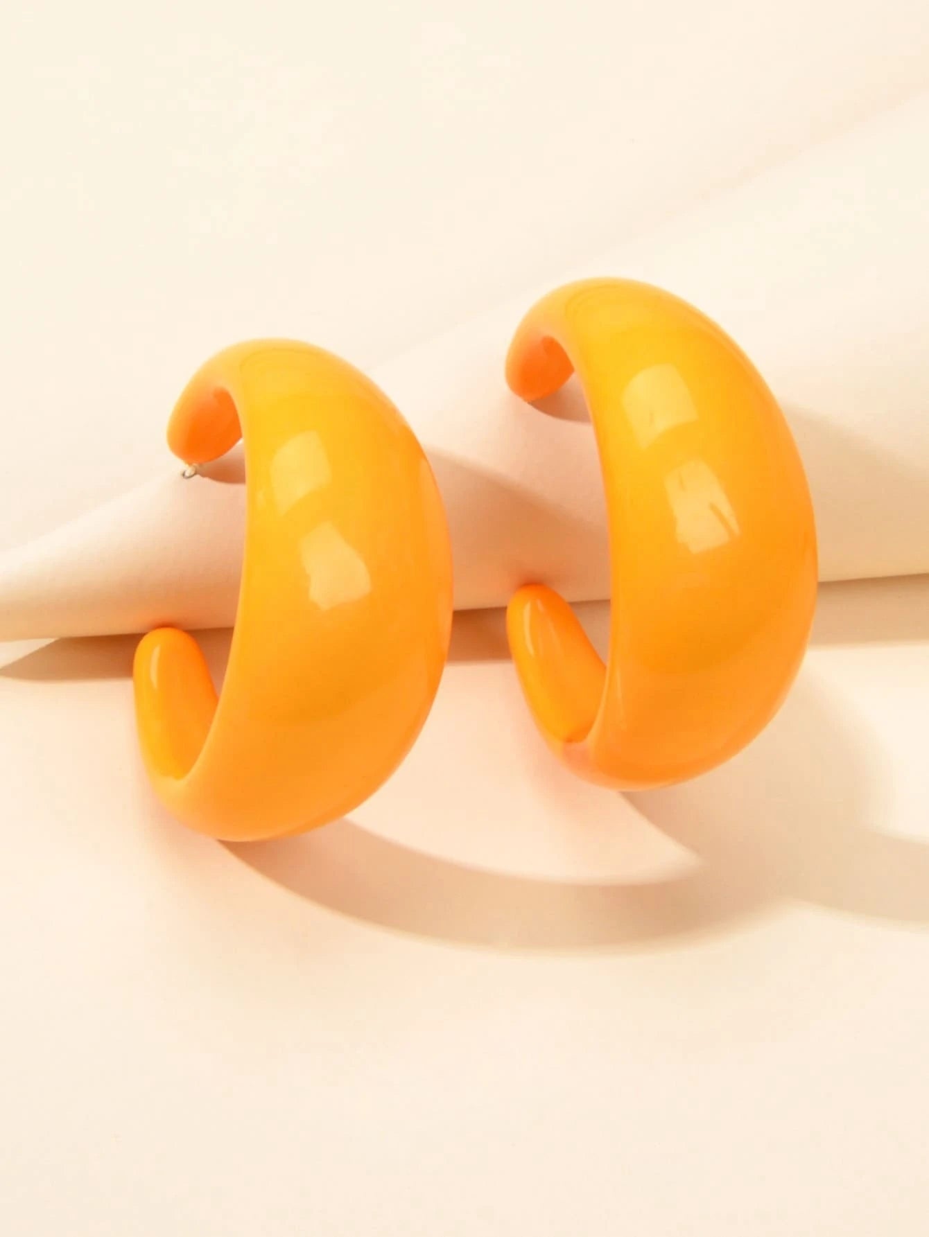 Fashion Round Yellow White Resin Hoop Earrings Circle C Shape Acrylic Cuff Stud