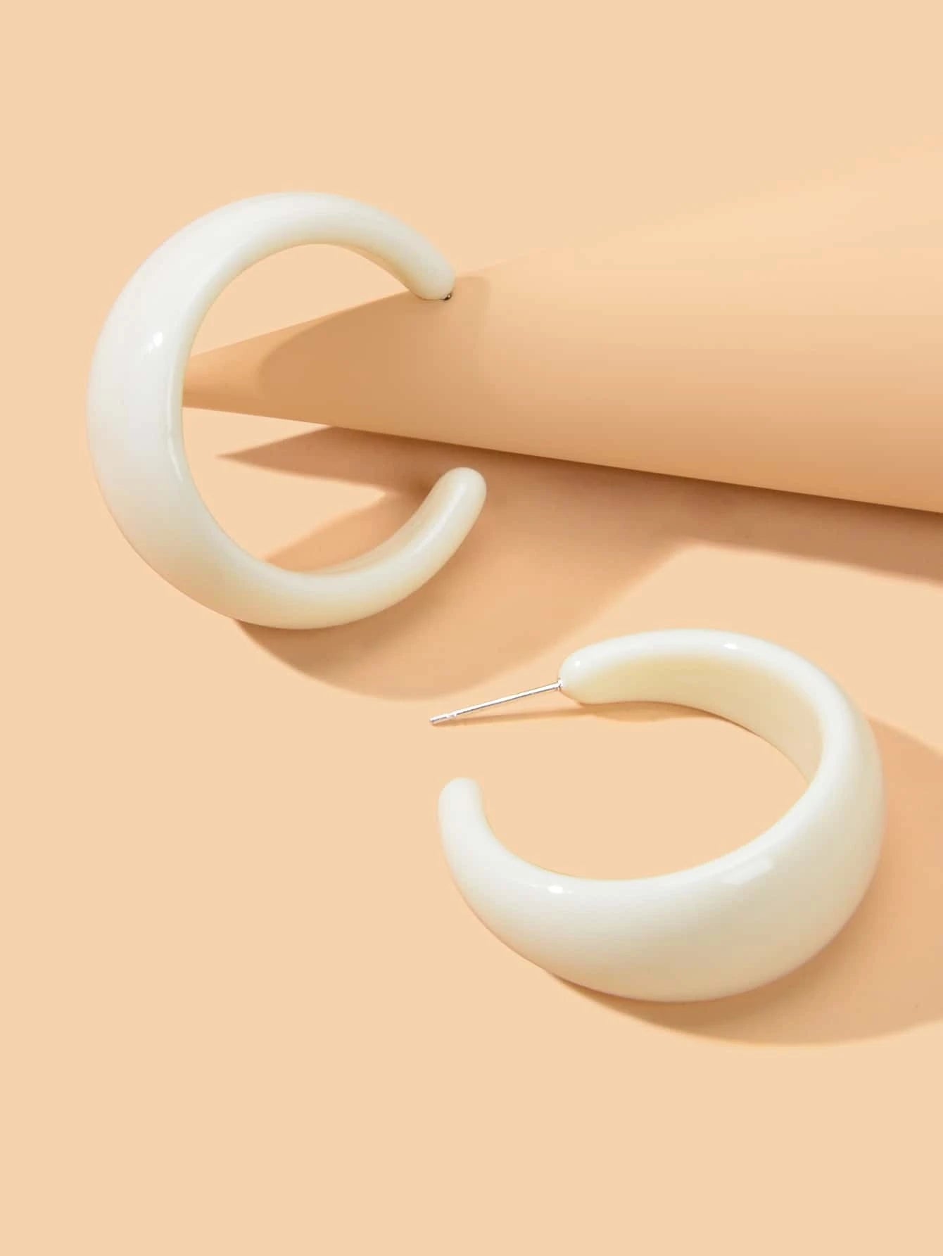 Fashion Round Yellow White Resin Hoop Earrings Circle C Shape Acrylic Cuff Stud